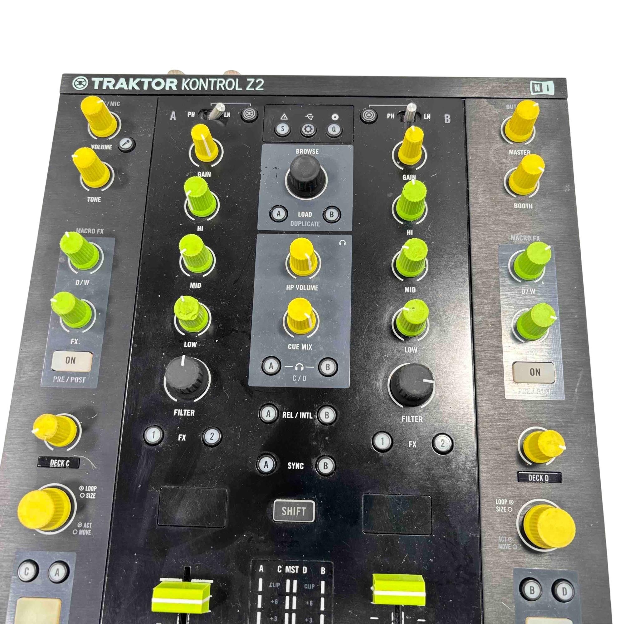 Native Instruments Traktor Kontrol Z2 DJ Mixer / Audio Native Instruments Traktor Kontrol Z2 DJ Mixer / Audio