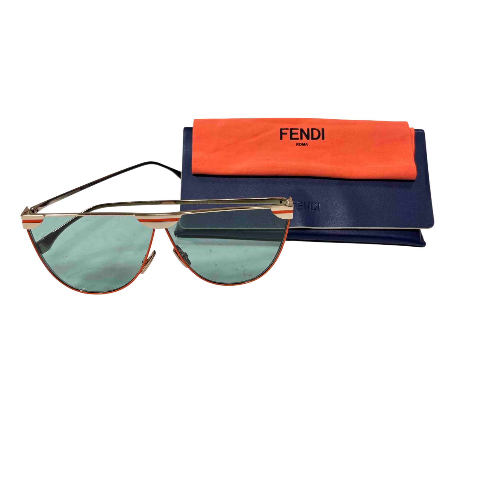 Fendi FF 0467/S Oversized Shield Sunglasses - Gold/Red Frame  display picture 2