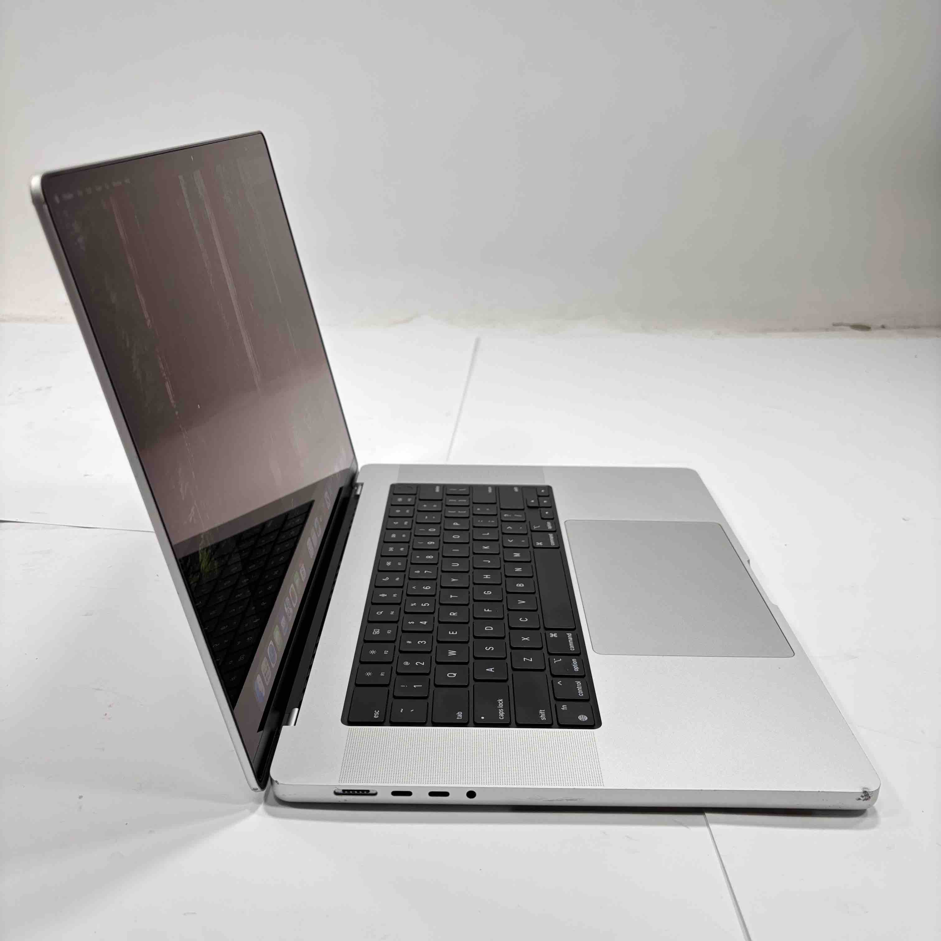 Apple 2021 MacBook Pro MK183LL/A M1 Pro Chip 3.2GHz 16GB RAM 512GB