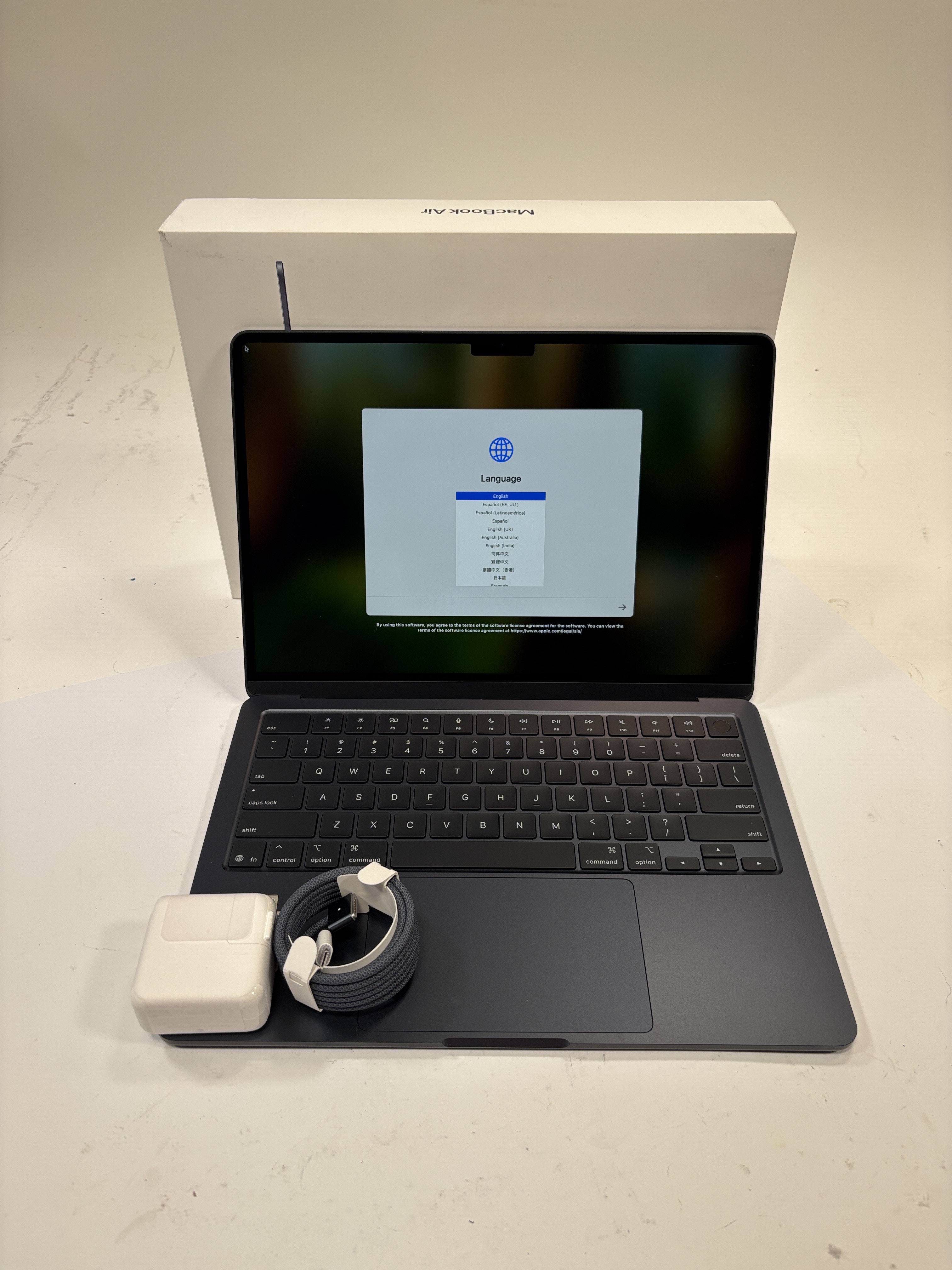 Apple MacBook Air 2025 MW123LL/A M4 Chip 10-Core 16GB RAM 256GB 