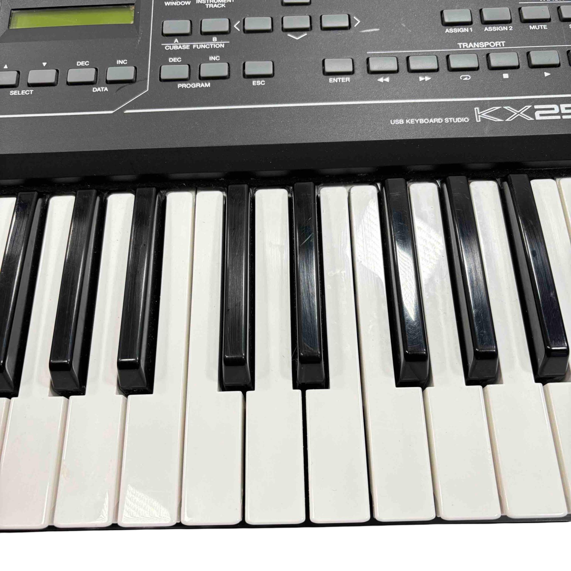 Yamaha USB MIDI Studio Keyboard Controller KX25