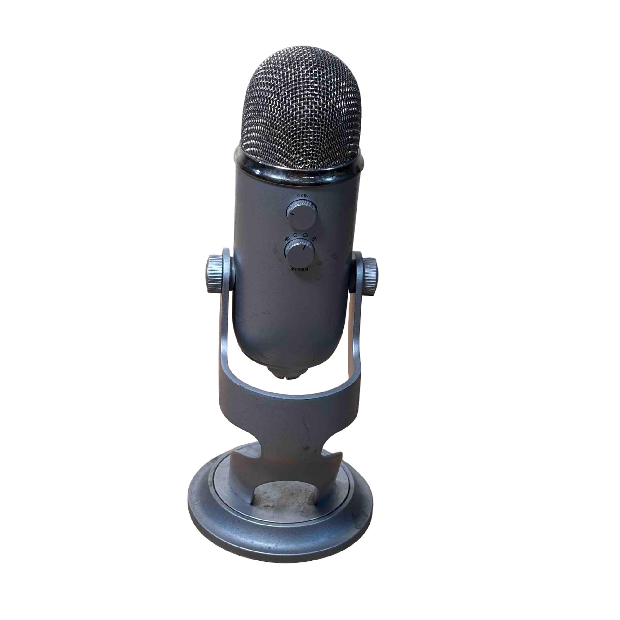 Blue Yeti Professional 888-000325 Multi-Pattern USB Condenser
