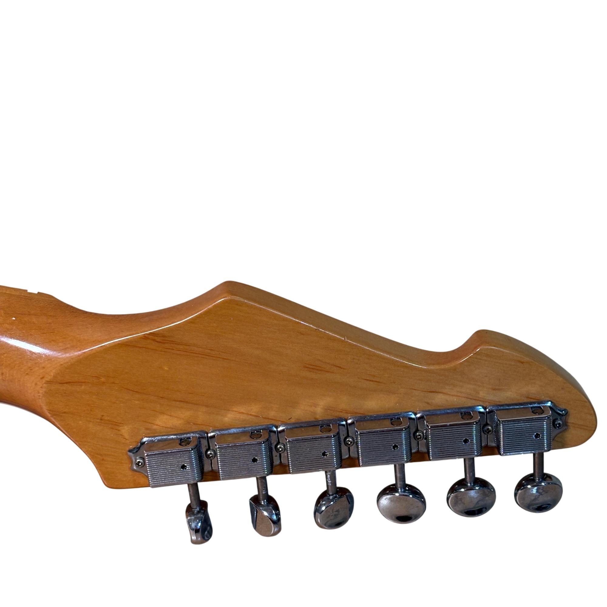 Peavey Generation EXP White 6-String 21-Fret Electric Guitar 4480