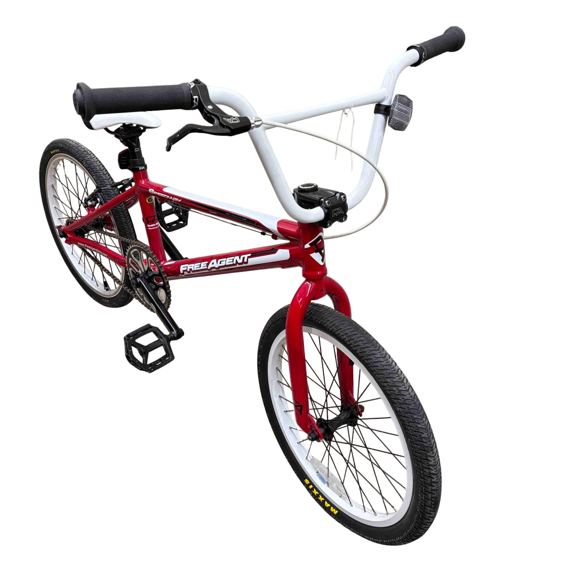 For Sale: Mongoose 20″ BMX Kids Bicycle — Good Condition, No Rust, image size:2000x2000