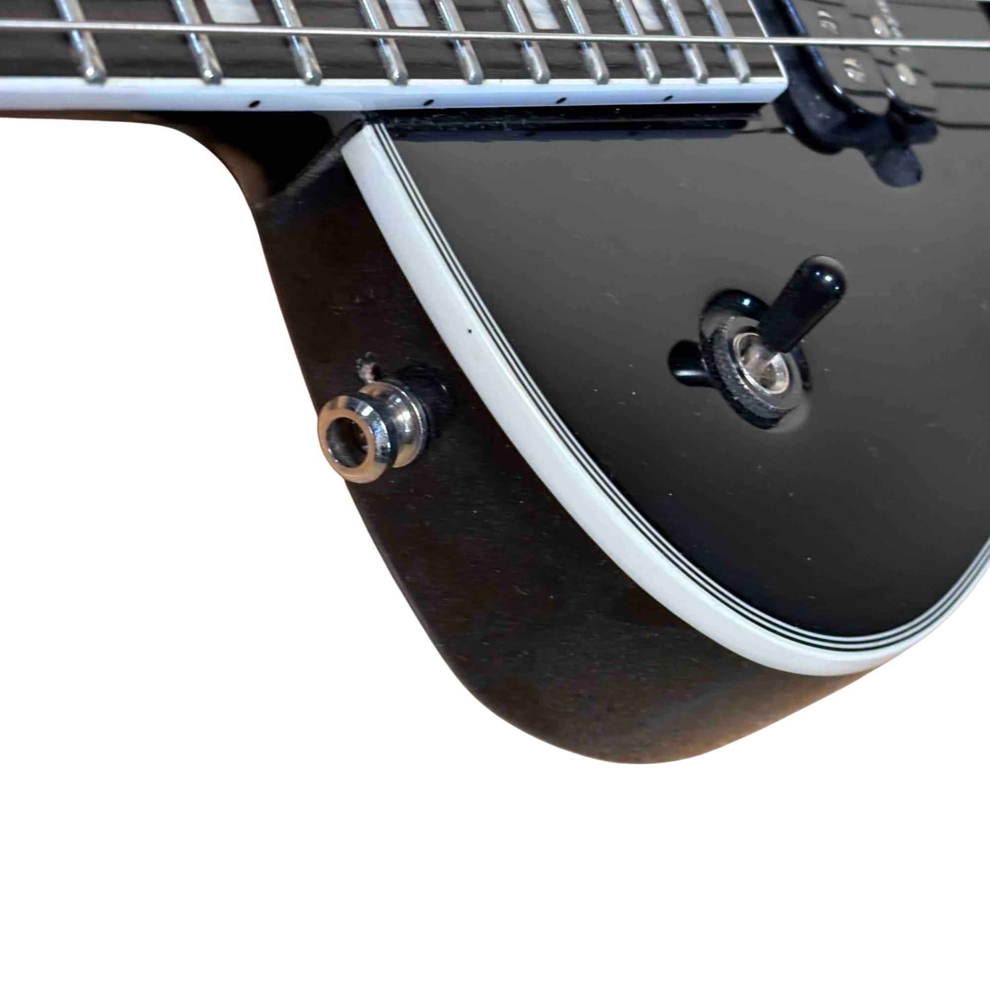 Washburn Parallaxe Black & White Six String 22-Fret RH Electric