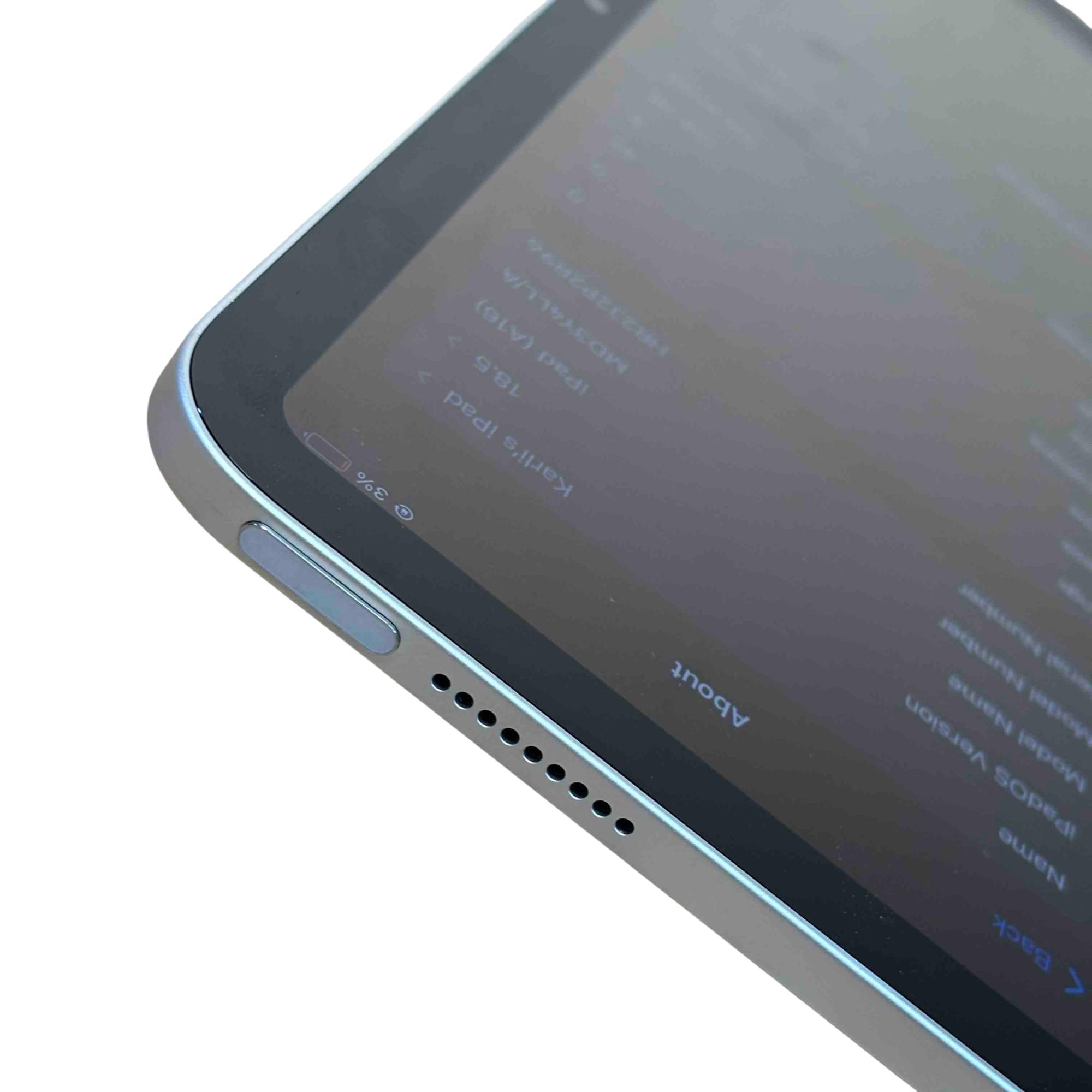 Apple iPad 11th Gen MD3Y4LL/A Silver 128GB 2360 X 1640 11