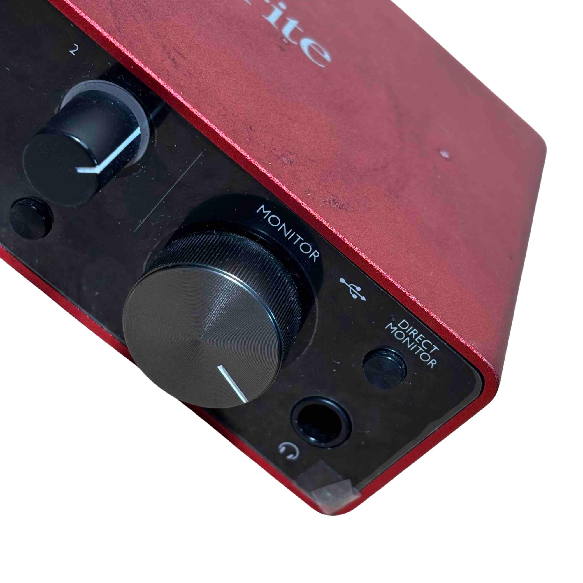 Focusrite Scarlett Solo 3rd Gen Red & Black Compact USB 2.0 Audio