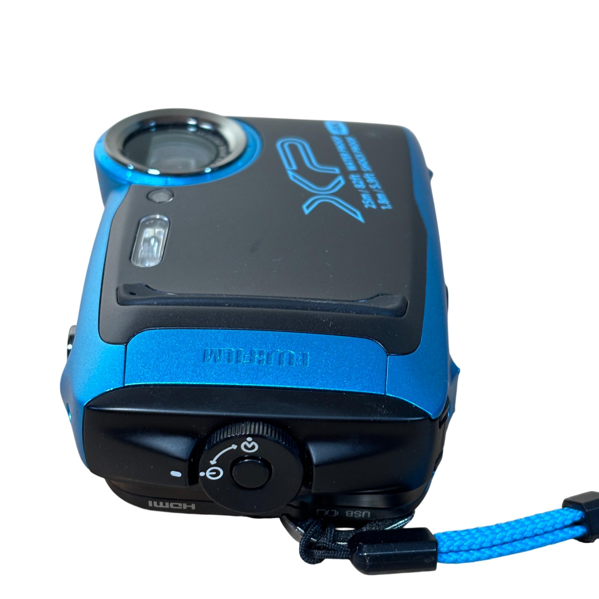 Fujifilm FinePix XP140 16.4 MP Point & Shoot Waterproof 4K Digital