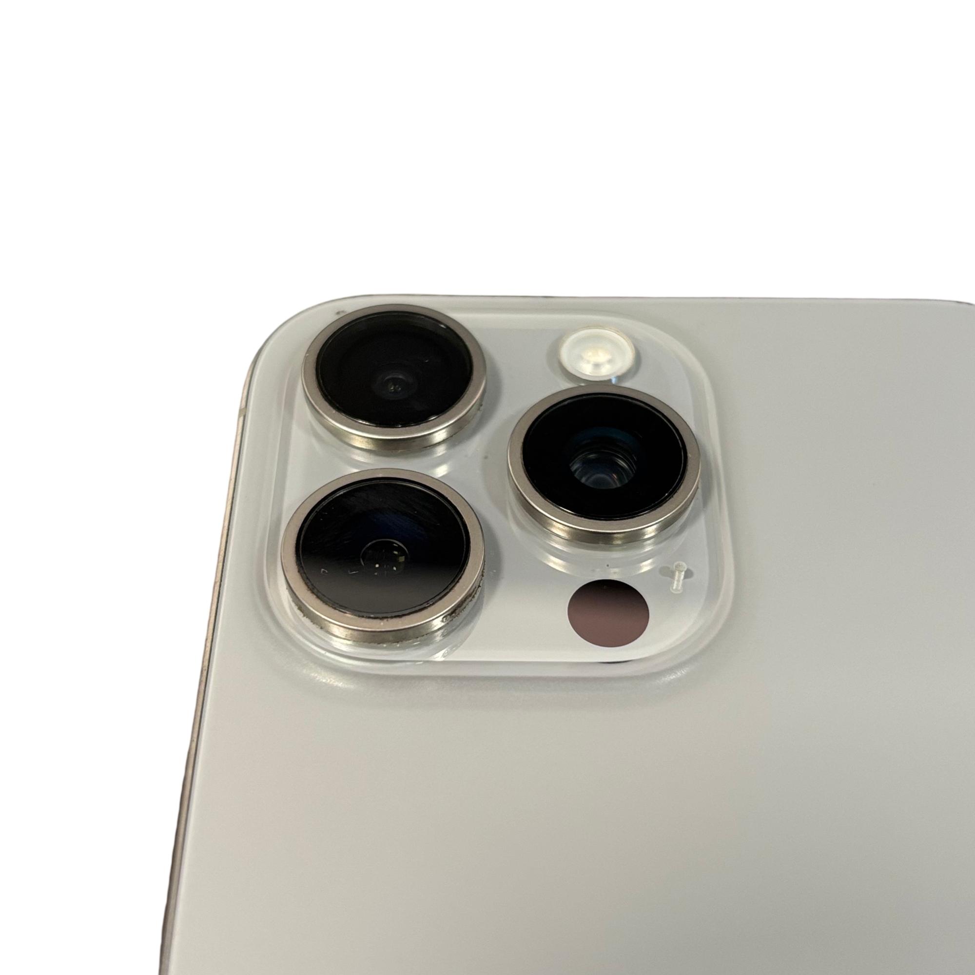 Apple iPhone 15 Pro Max 256GB MU683LL/A 6.7 