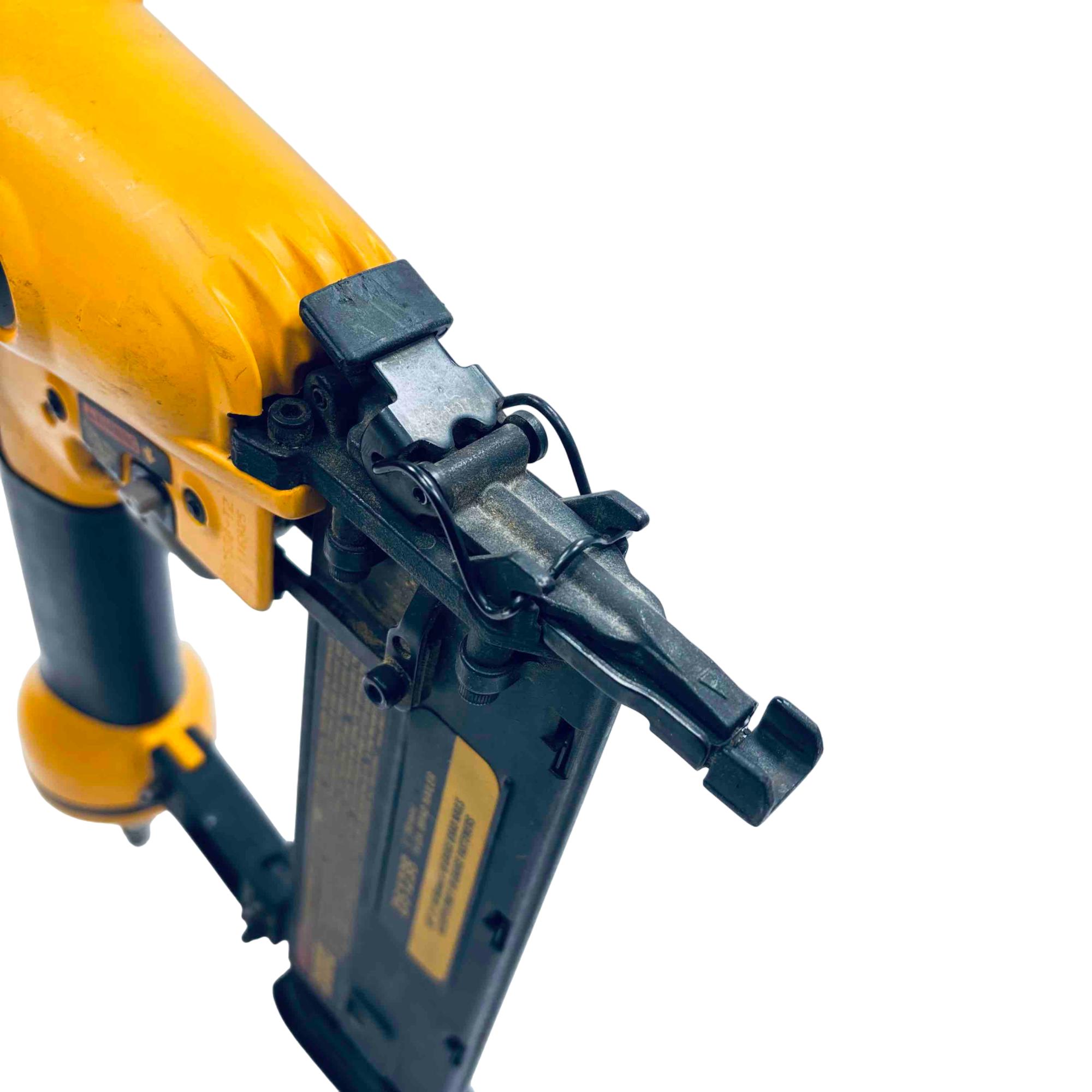 DeWalt D51238 18 Gauge 2-inch Brad Nailer Pneumatic Tool