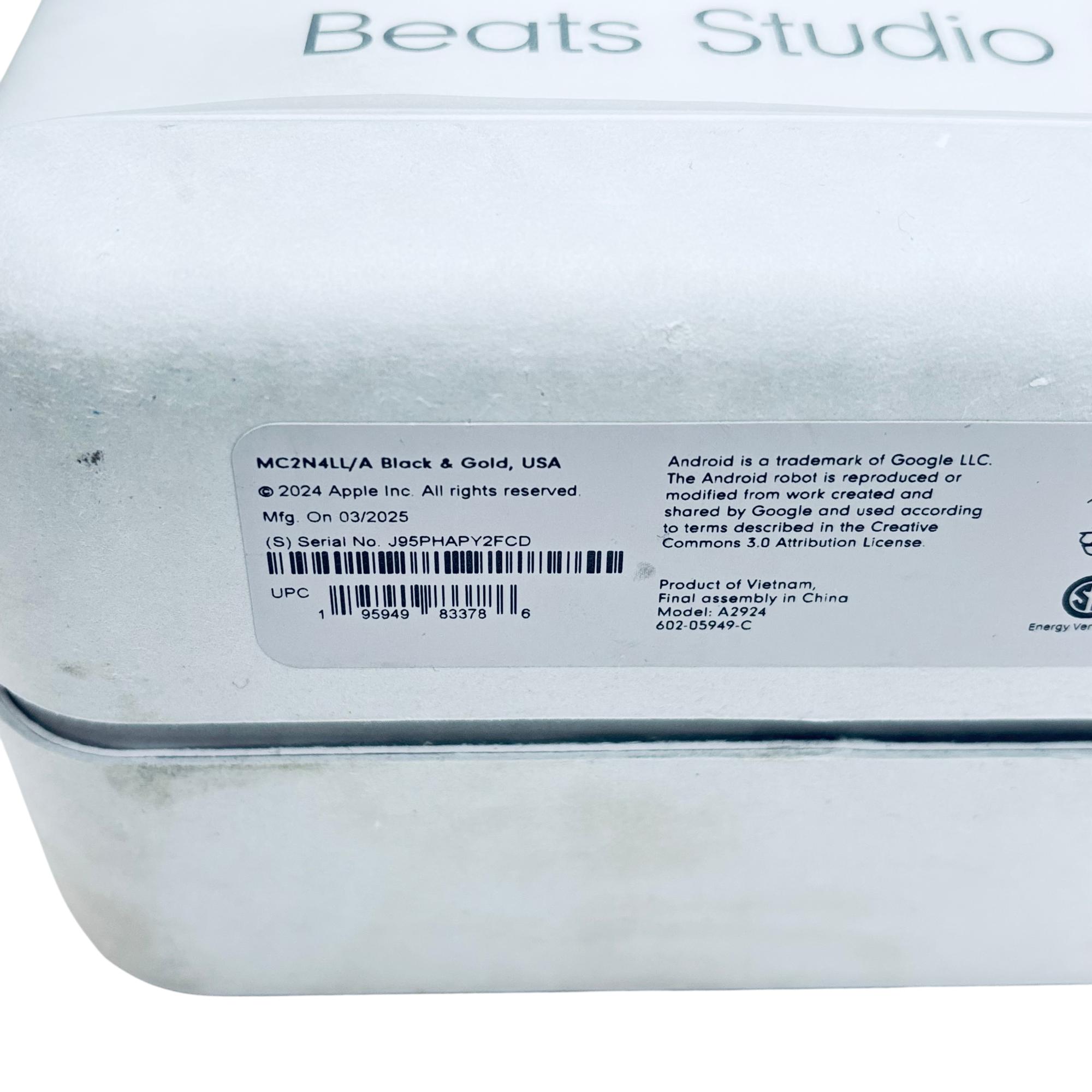 Beats Studio Pro MC2N4LL/A Noise-Cancelling Over-Ear Headphones