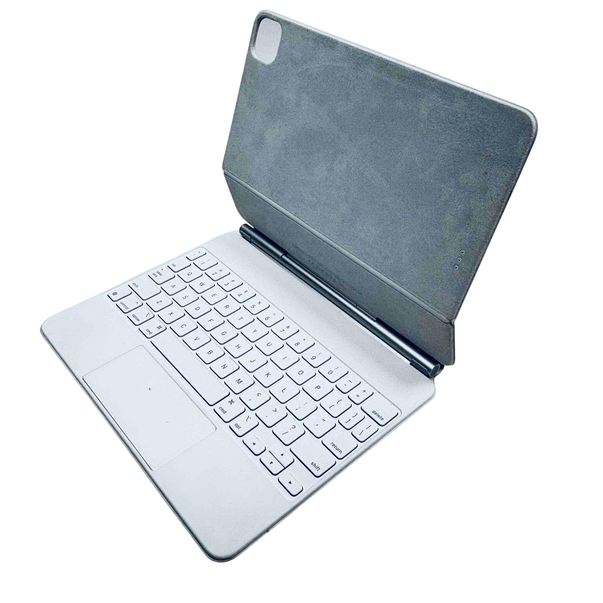 Apple Magic Keyboard 11