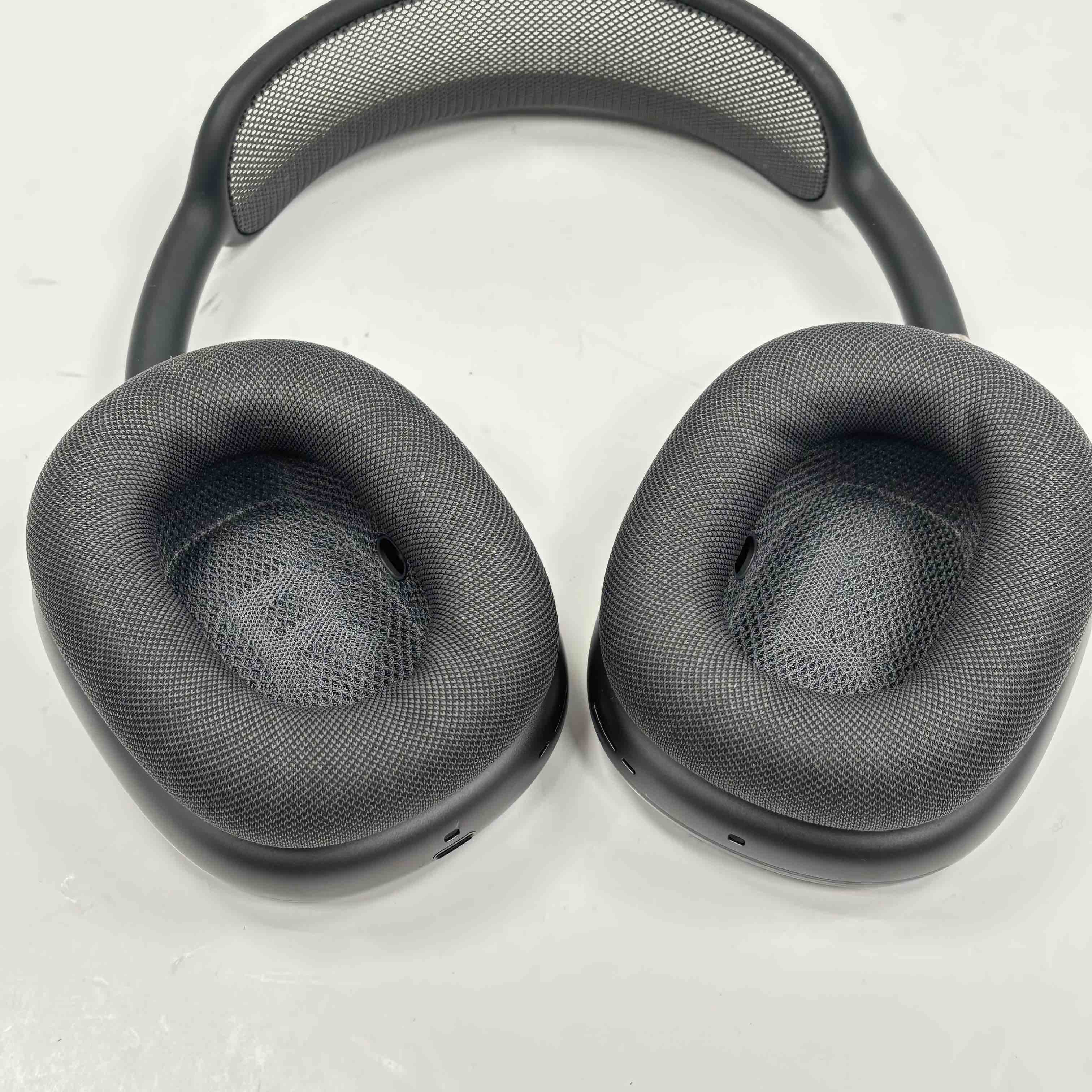 Apple AirPods Max A2096 Wireless Over-Ear Headphones Space Gray