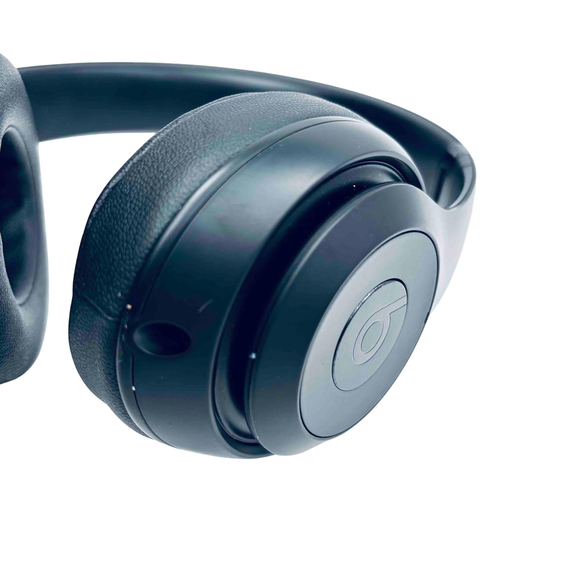 Beats Studio3 MX3X2LL/A Wireless Over-Ear Headphones Black