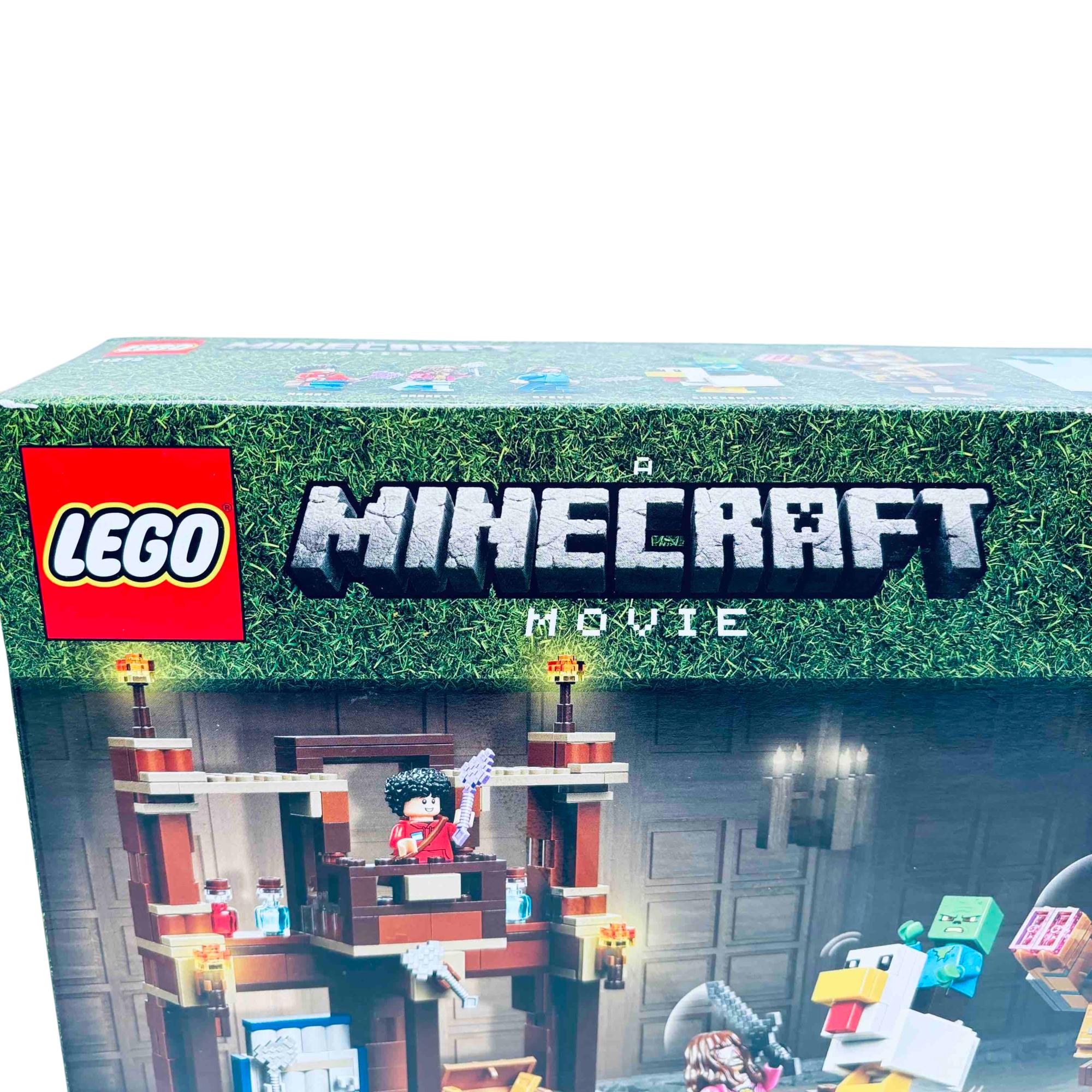 LEGO Minecraft 21272 Woodland Mansion Fighting Ring Building Set - Technical View