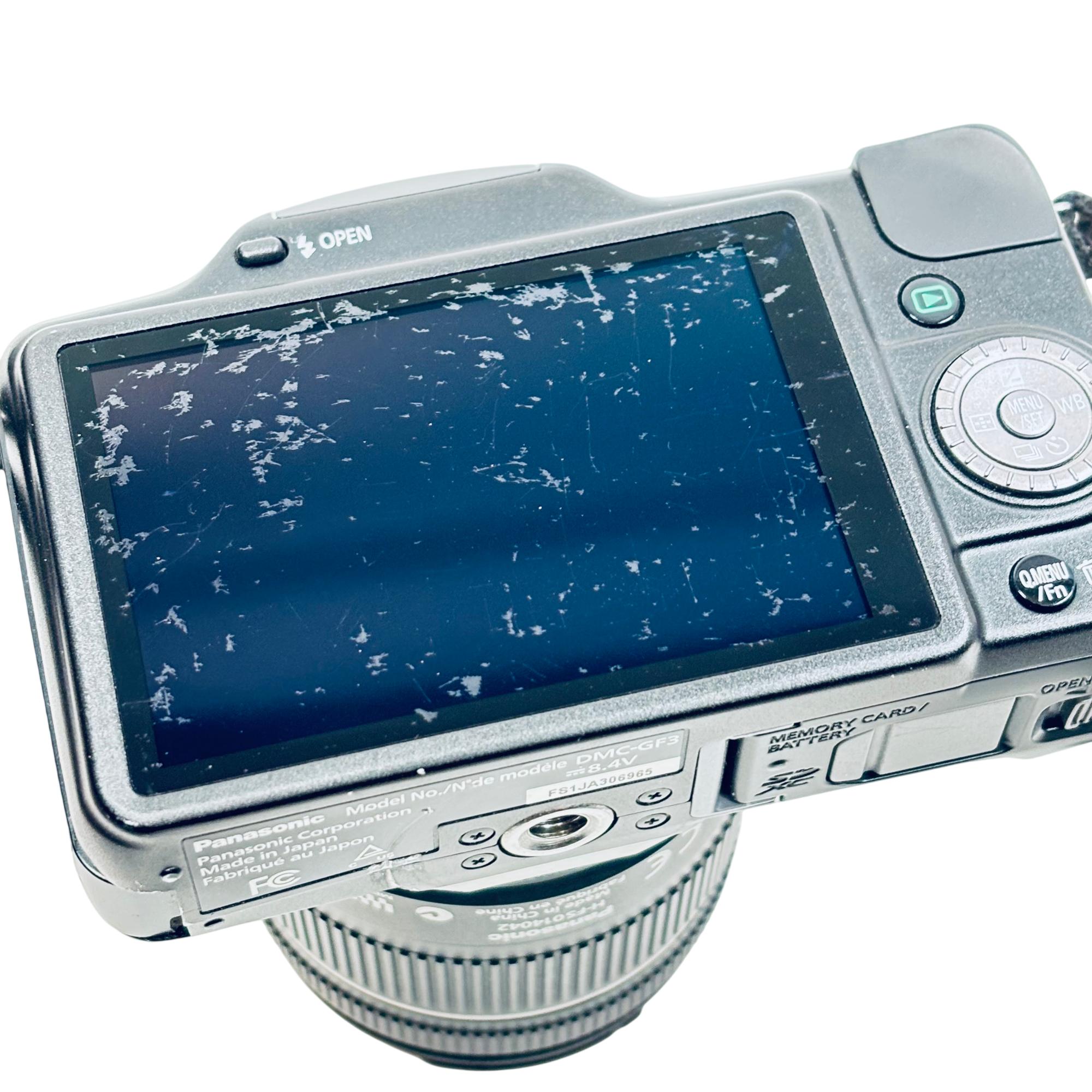 Panasonic Lumix DMC-GF3 Mirrorless 12.1MP Digital Camera 14-42mm Lens