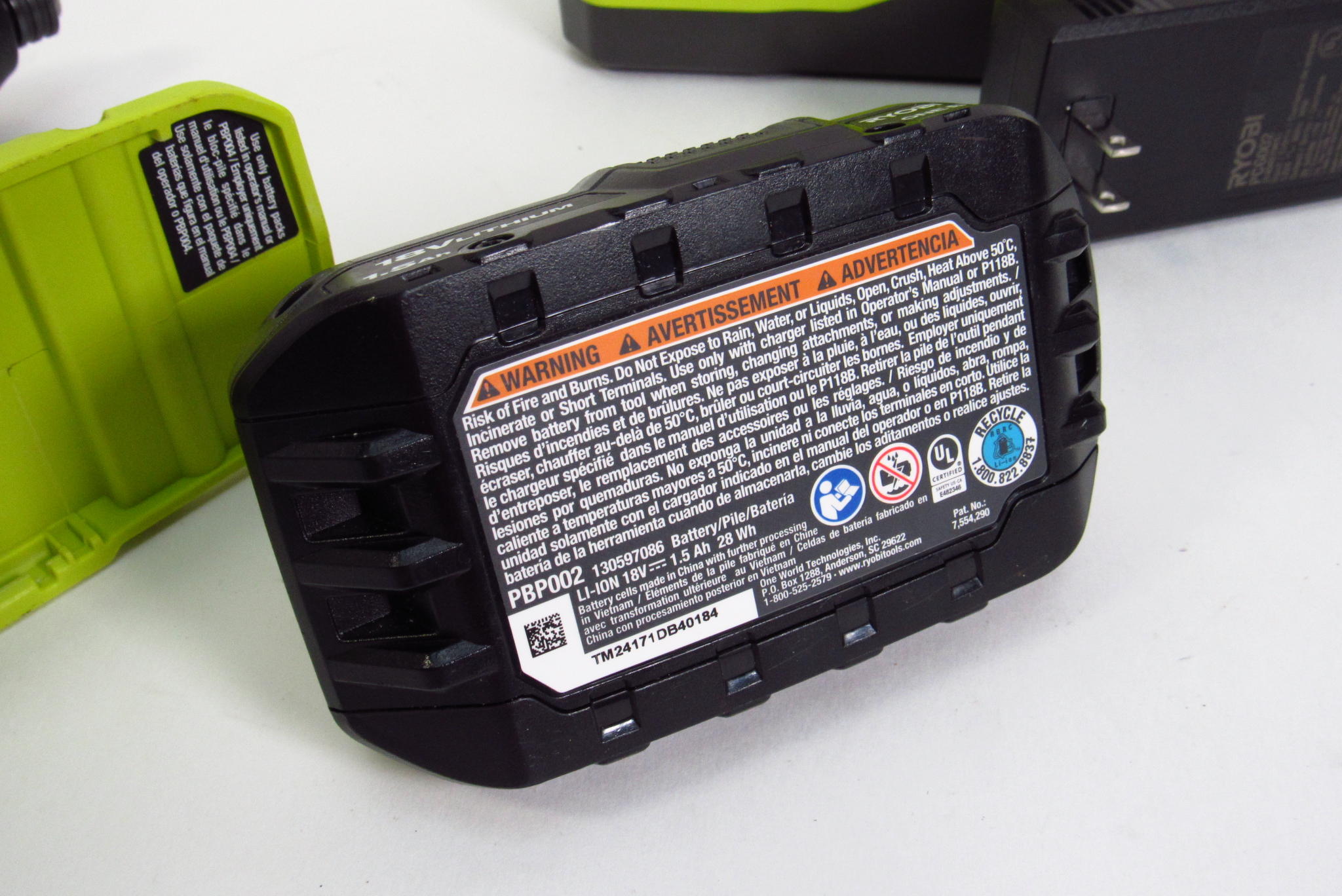 Ryobi PCL235 18V Lithium-ion 1/4'' Drive Cordless Impact Driver Kit
