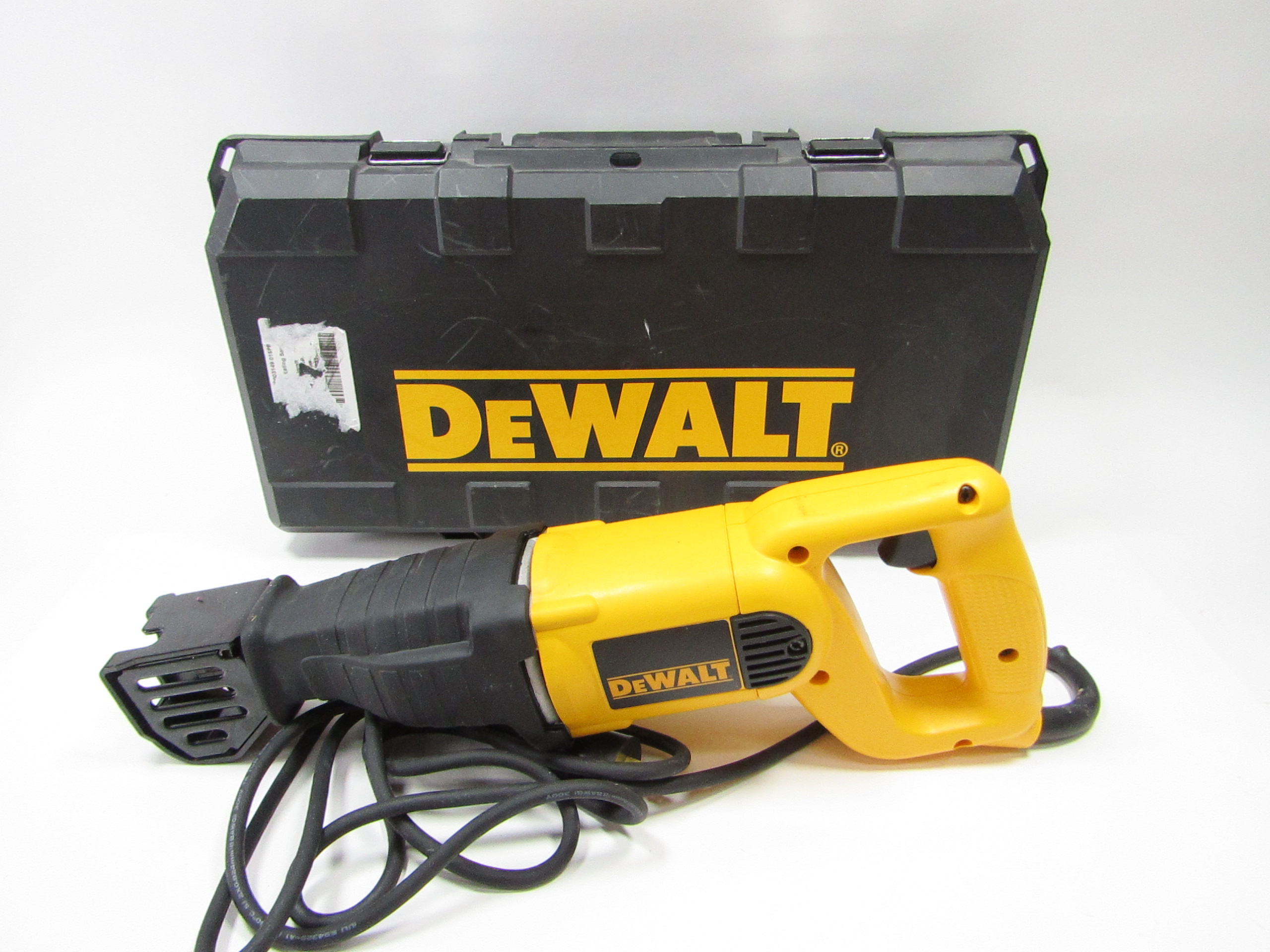 DeWalt DW304P Corded 1-1/8 Stroke V.S. Reciprocating Saw