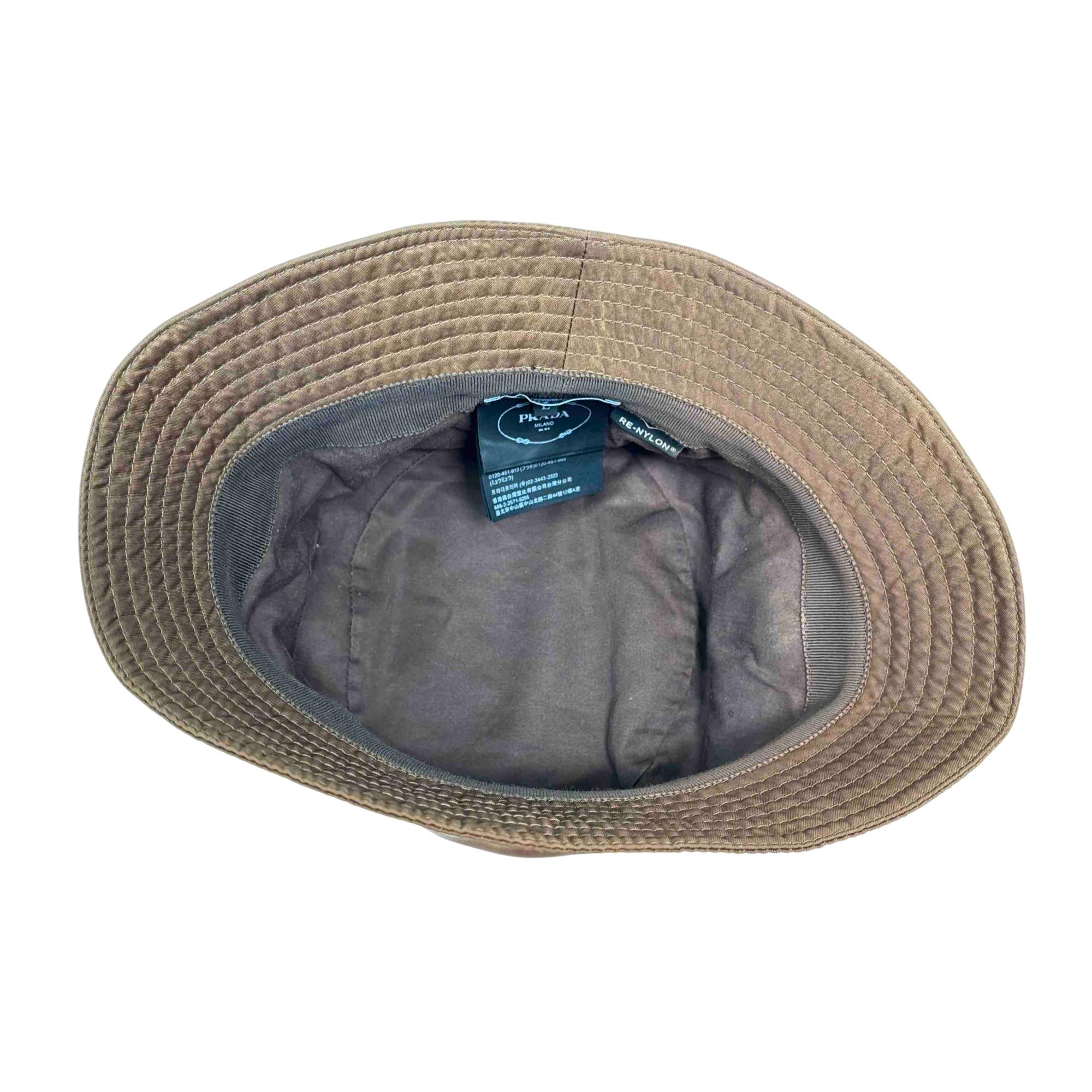 Prada Re-Nylon Logo-Badge Bucket Hat in Brown 2HC137_2DMI_F0594 display picture 1