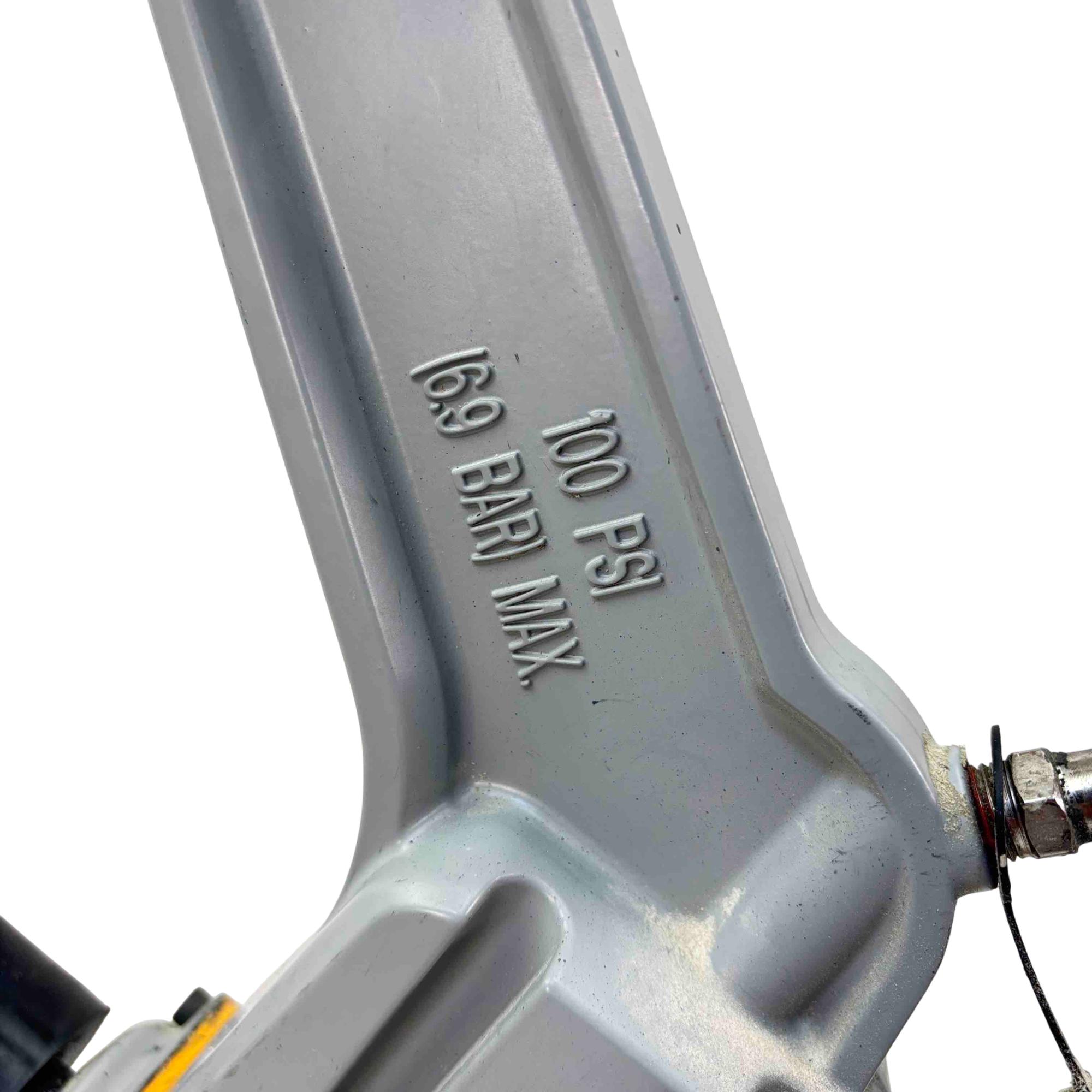 Bostitch BULLDOG 2-in 16-Gauge Flooring Pneumatic Nailer Bostitch BULLDOG 2-in 16-Gauge Flooring Pneumatic Nailer