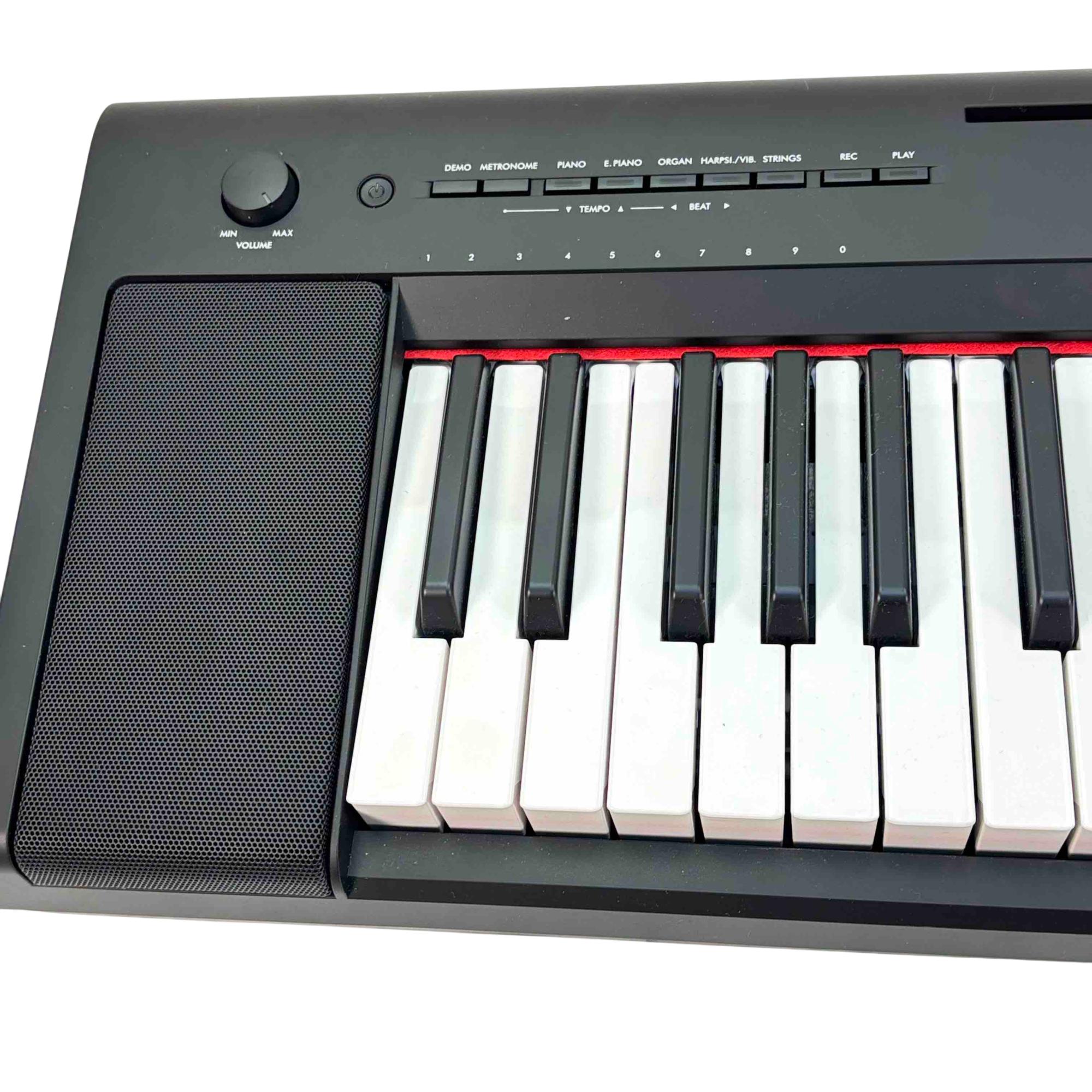 Yamaha Piaggero NP-15B 61-Key Electronic Piano Keyboard Electronic