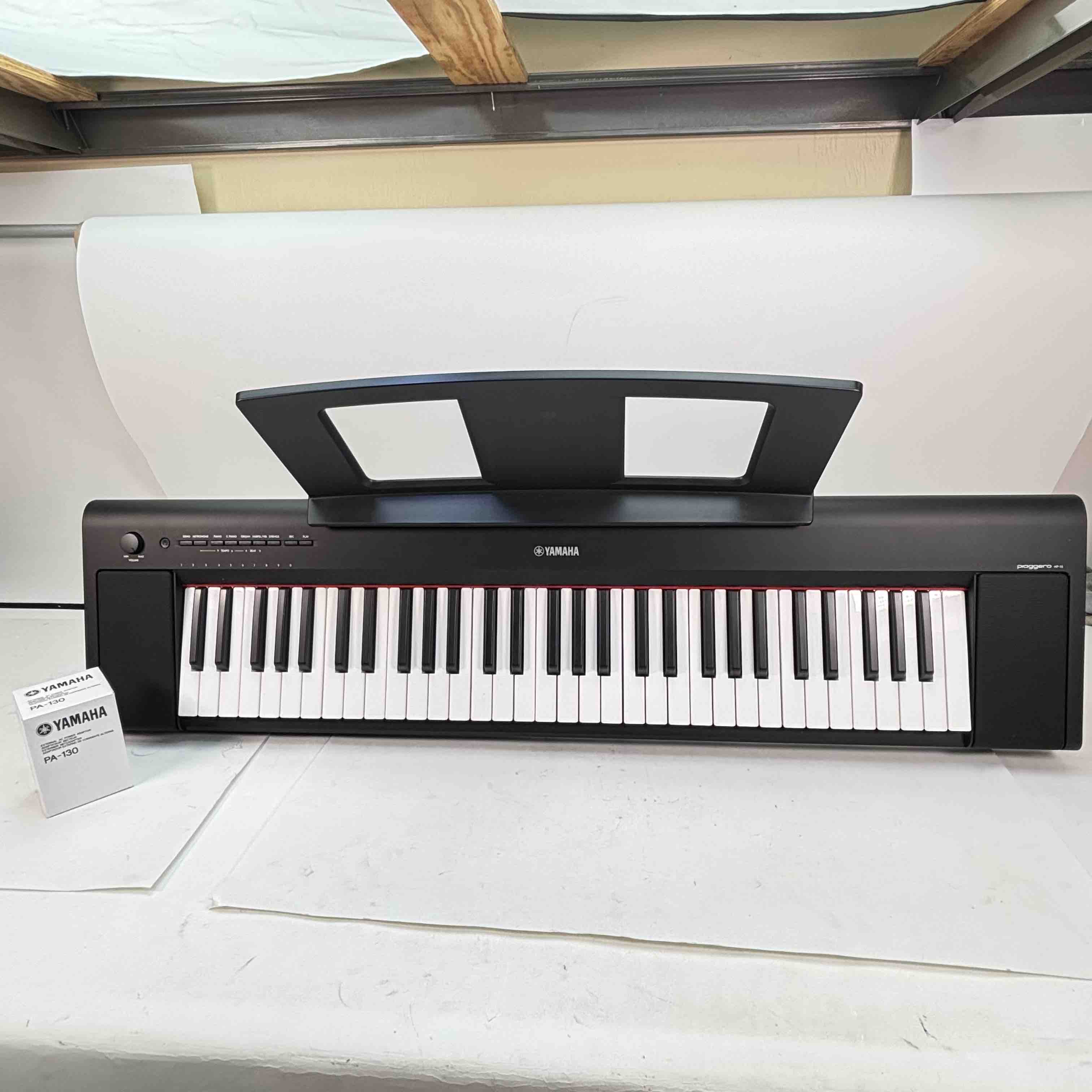 Yamaha Piaggero NP-15B 61-Key Electronic Piano Keyboard Electronic
