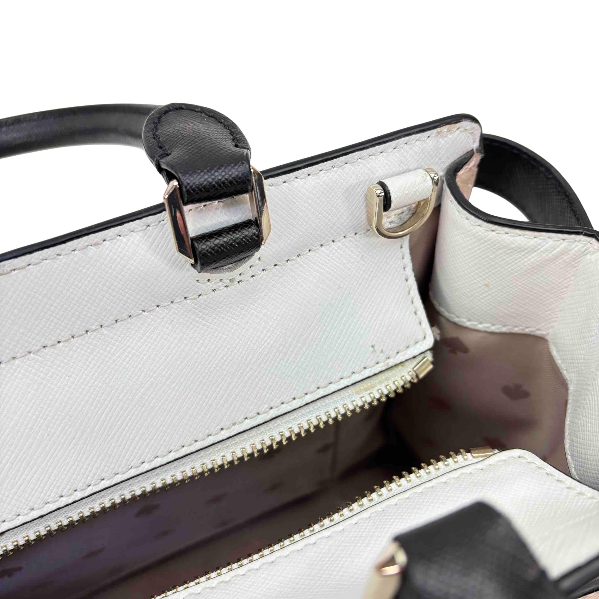 [MLB] Basic Athleisure Mini Cross Bag ★すぐ品切れ★ BASIC ATHLEISURE MINI CROSS BAG NEW YORK YANKEES (3ACRA015N