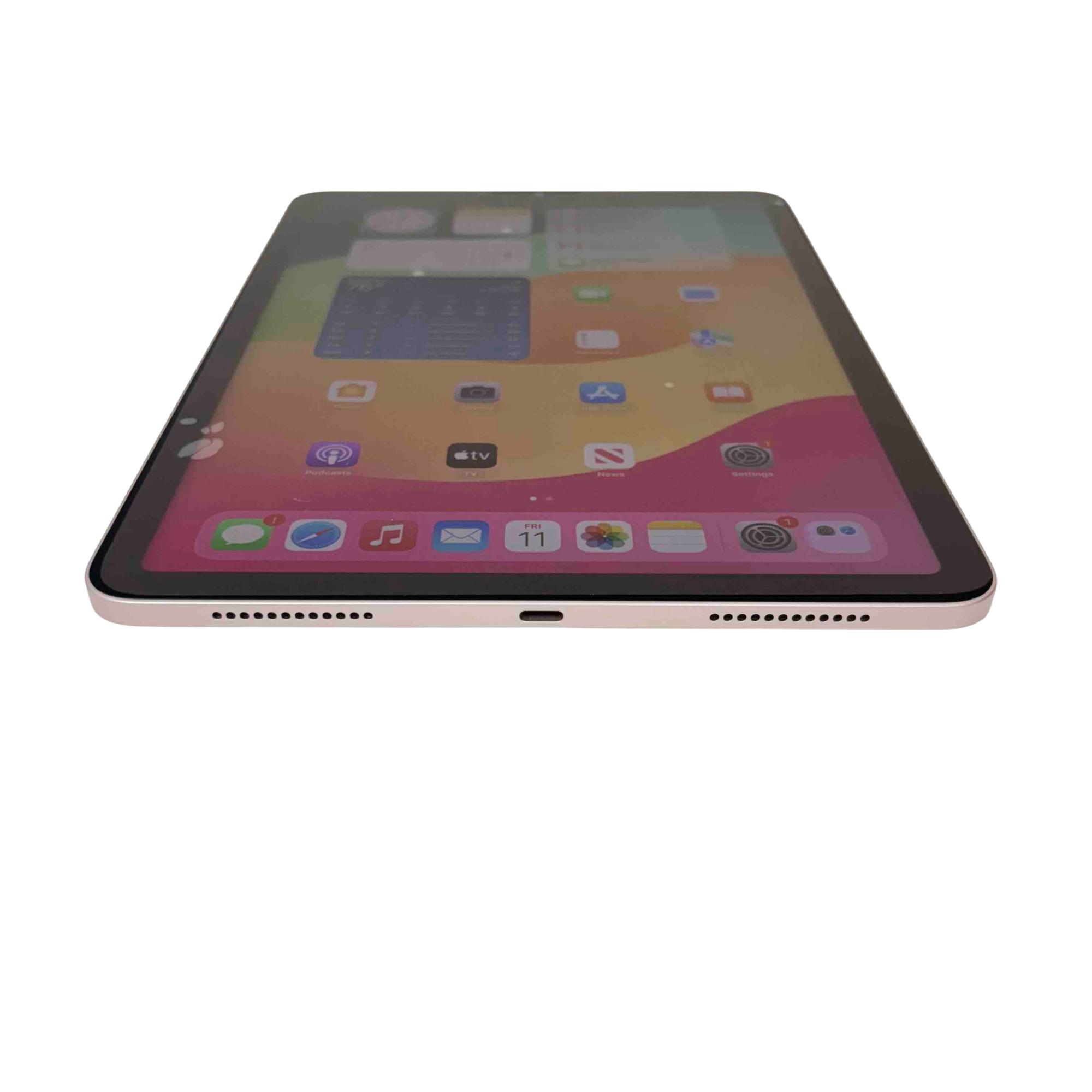 Apple iPad Air 5th Generation 64GB Wi-Fi Silver 10.9