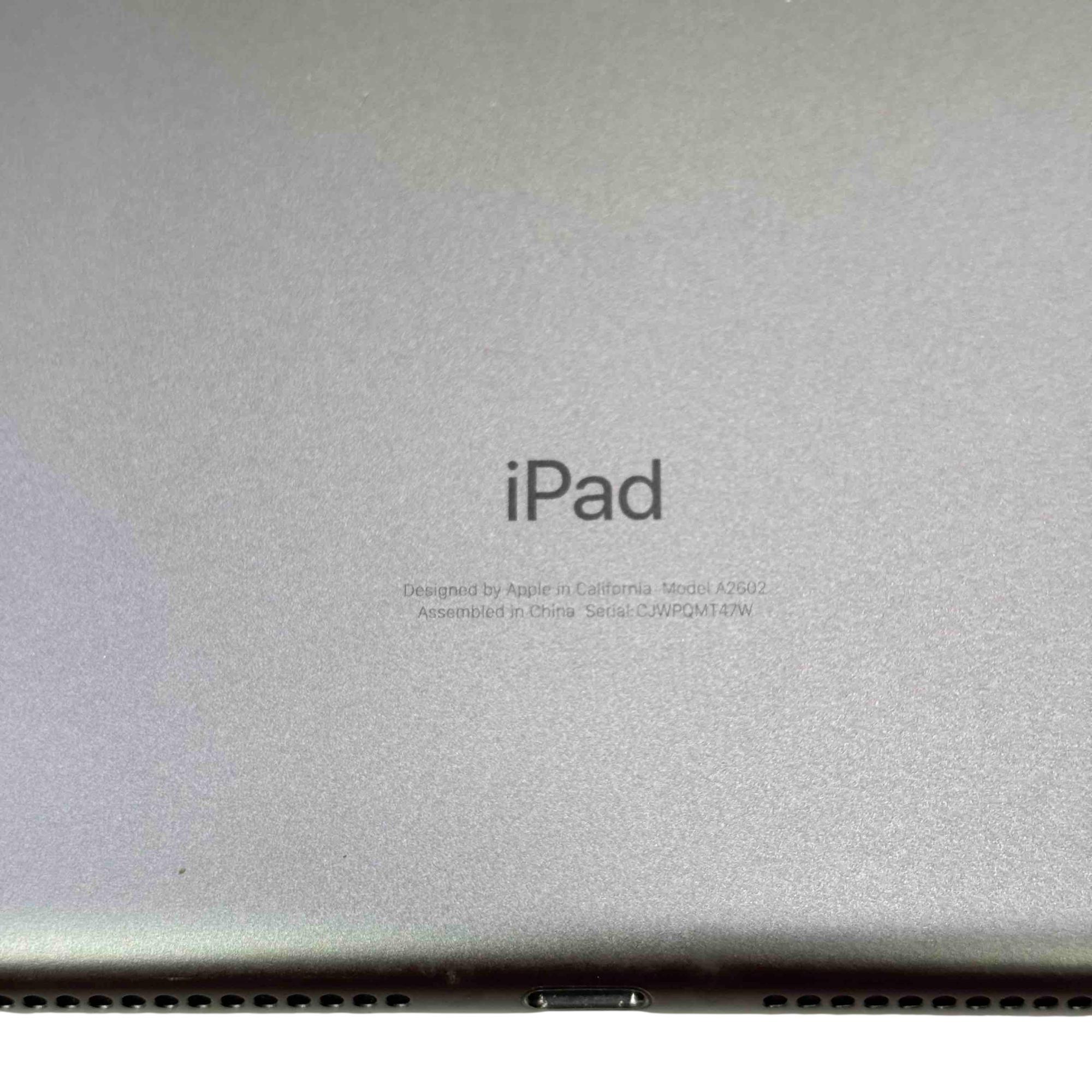 Apple iPad 9th Gen A2602 Space Gray 64GB Wi-Fi - 10.2-inch Tablet
