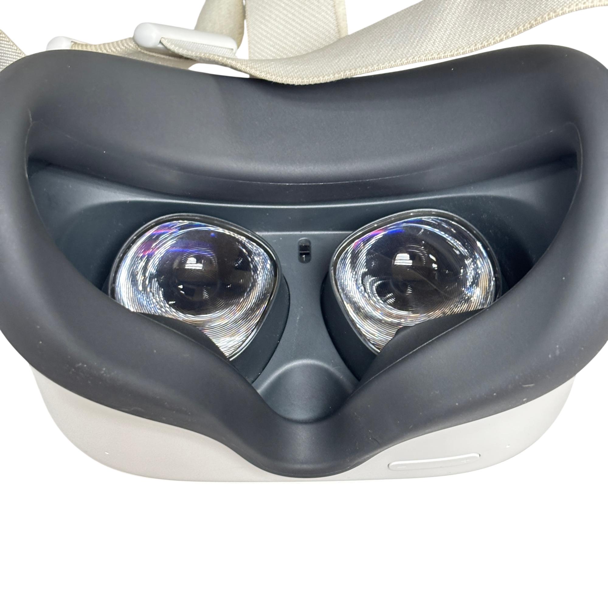 Meta Quest 2 Advanced All-in-One Virtual Reality Headset 64GB - 5361