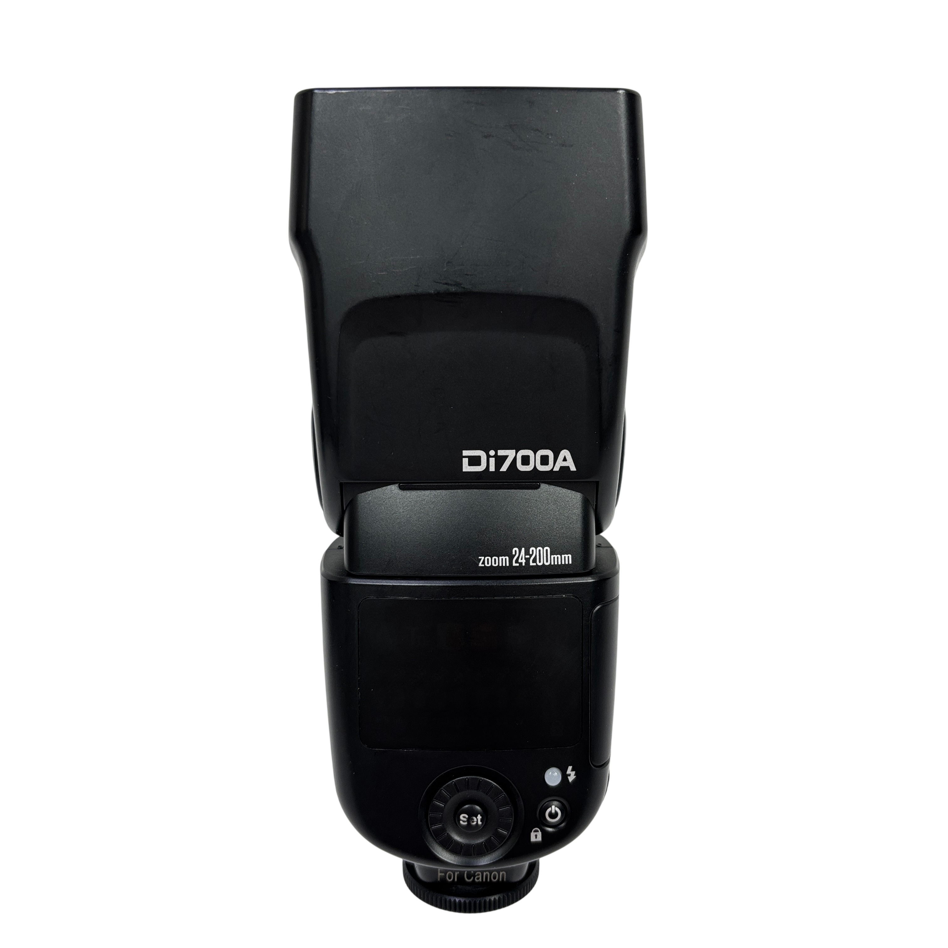 Nissin Di700A Zoom 24-200mm Tiltable Rotatable Camera Flash