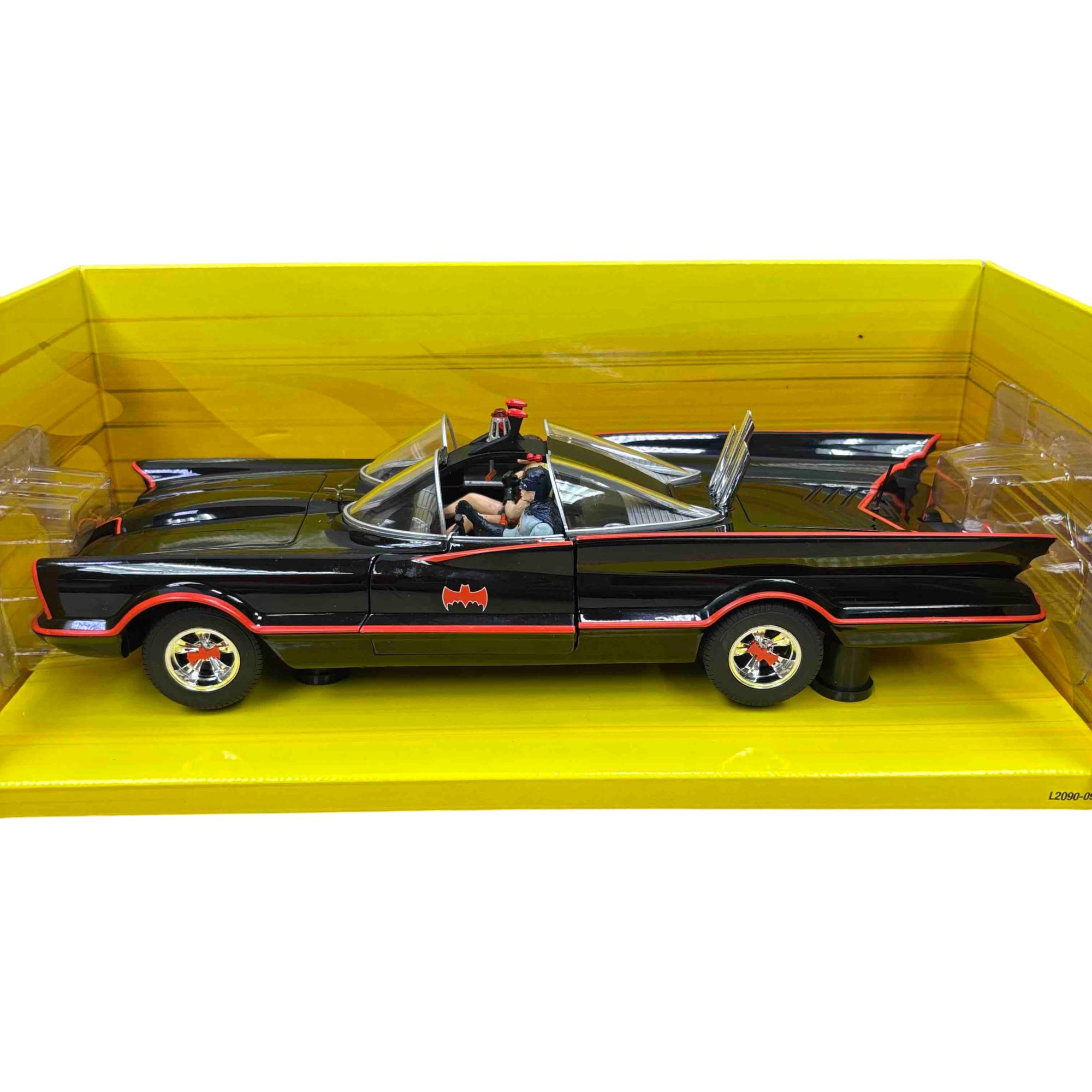ミニカー Hot Wheels 1966 TV Series Batmobile 1:18 Amazon.com: Mattel Hot Wheels 1:18 1966 TV Series Batmobile