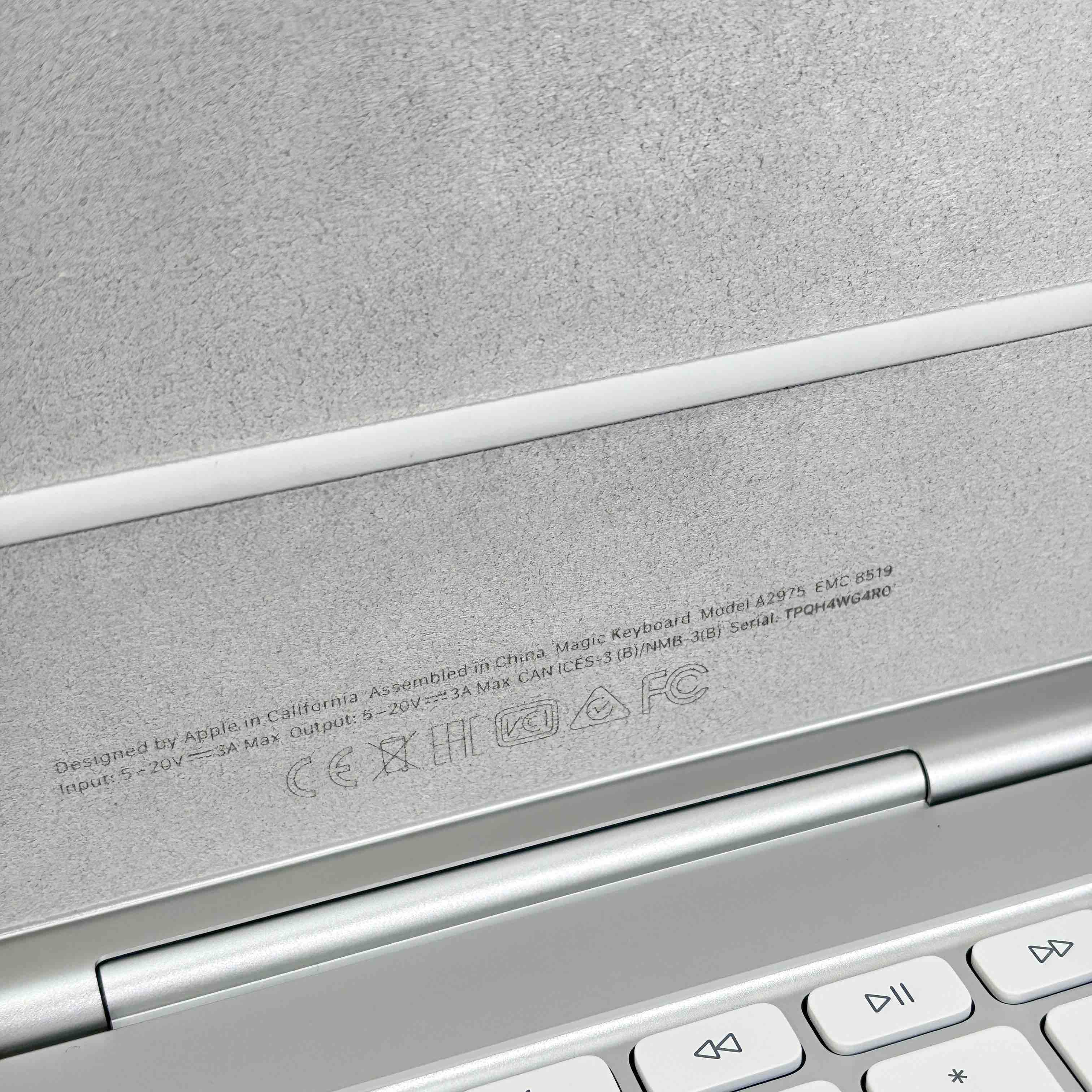 Apple Magic Keyboard - For iPad Pro 11-inch M4 (A2975 EMC 8519