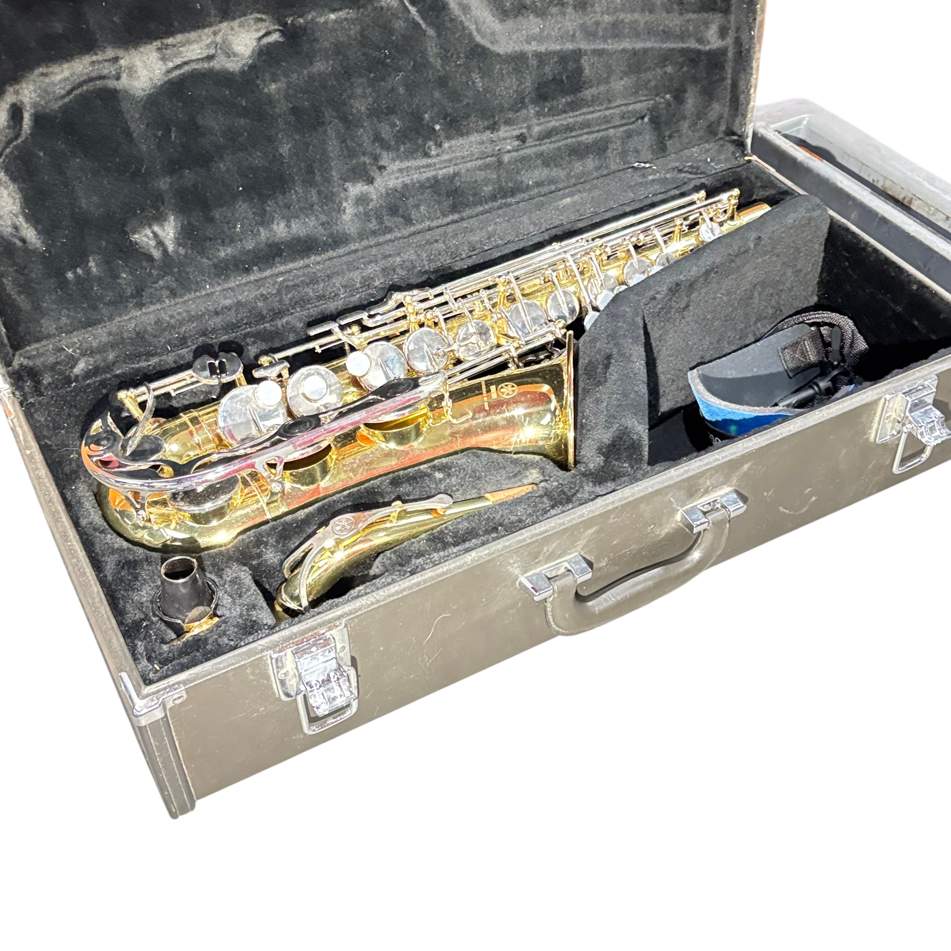 Yamaha YAS-23 Alto Student Beginner Saxophone - Gold-Toned