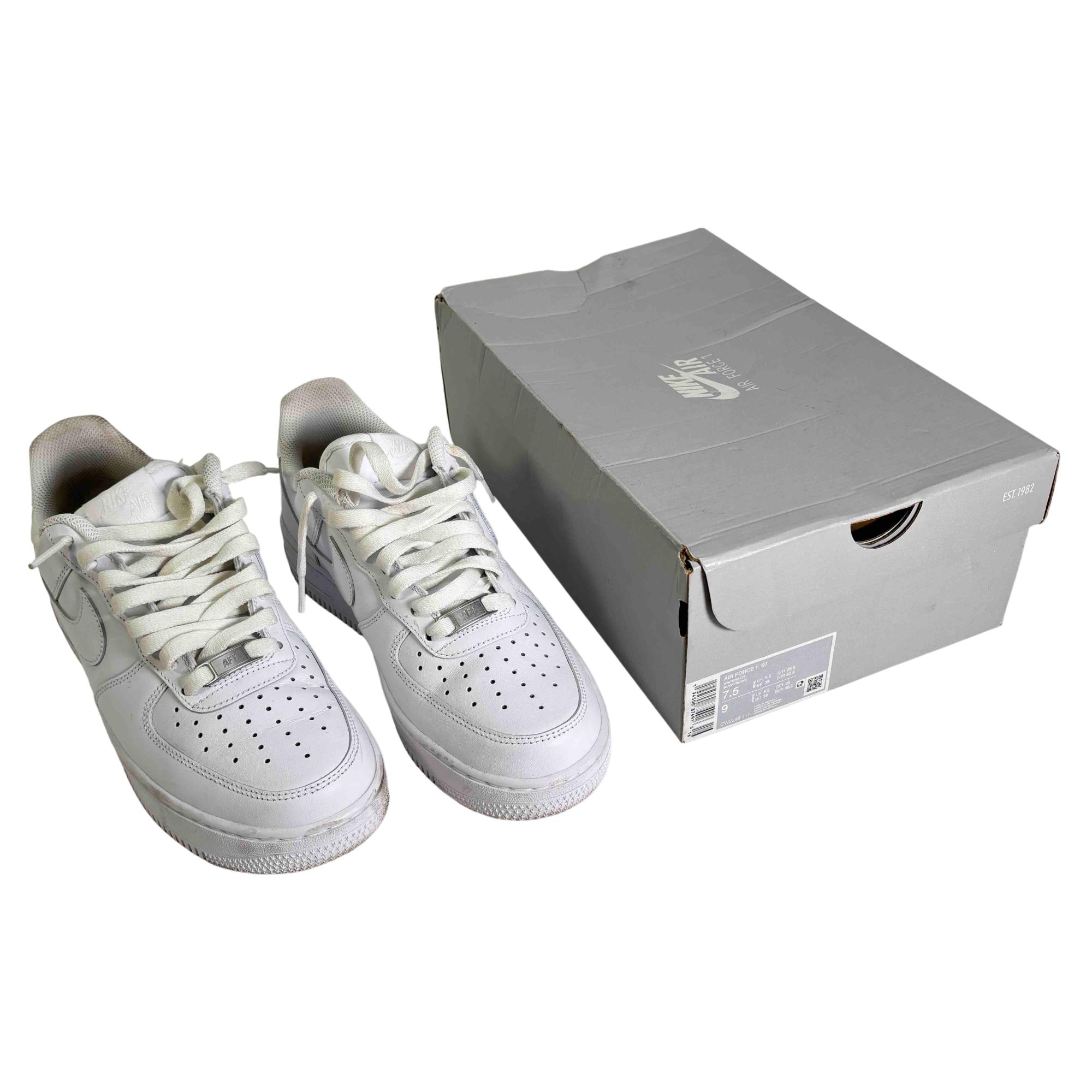 Nike Air Force 1 CW2268-111 ホワイト Amazon.co.jp: [ナイキ] AIR FORCE 1 07 スニーカー ホワイト 白