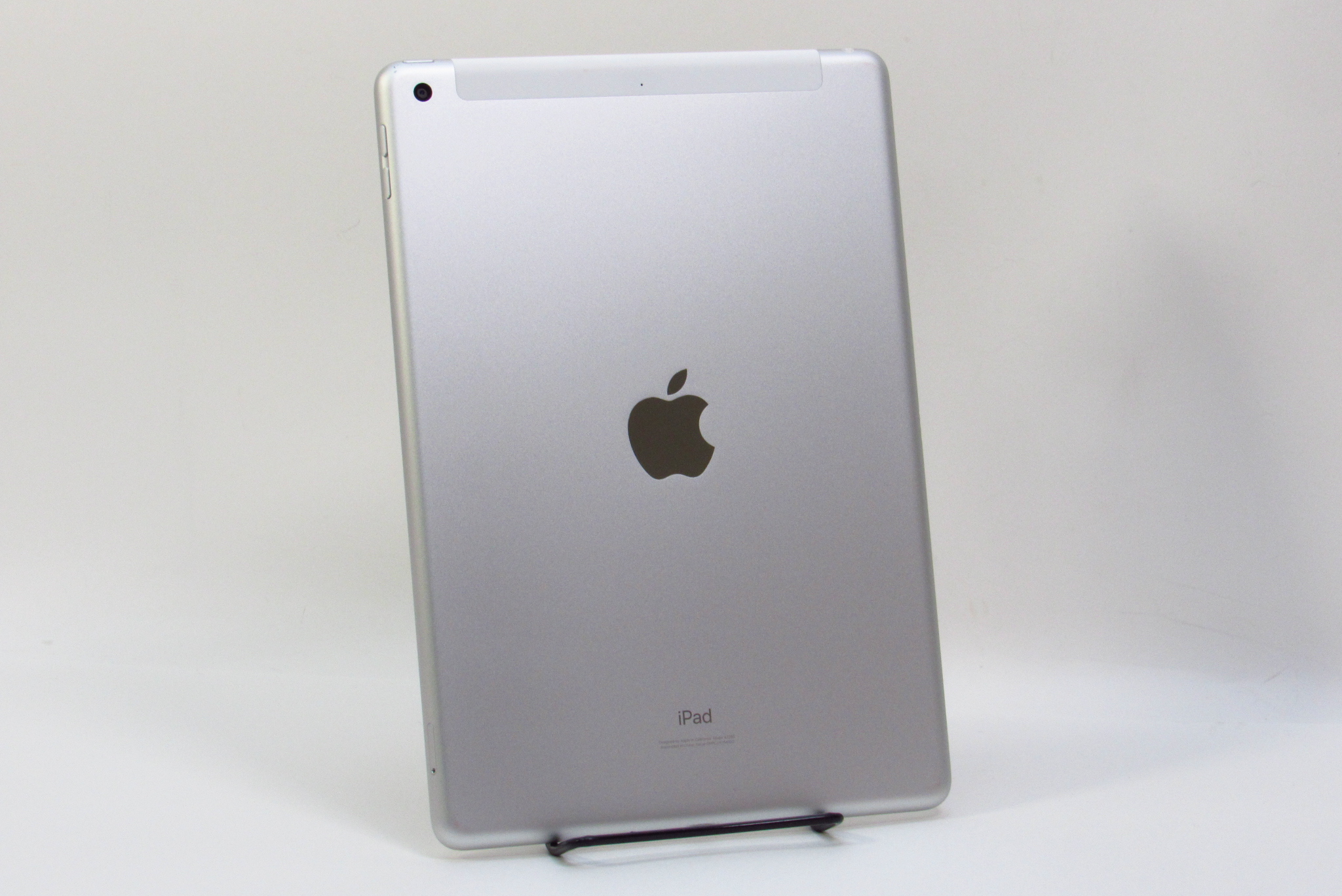 タブレット iPad - iPad 7th Generation 32GB Silver Amazon.com: Apple 2019 iPad 7th Gen (10.2-inch, Wi-Fi, 32GB
