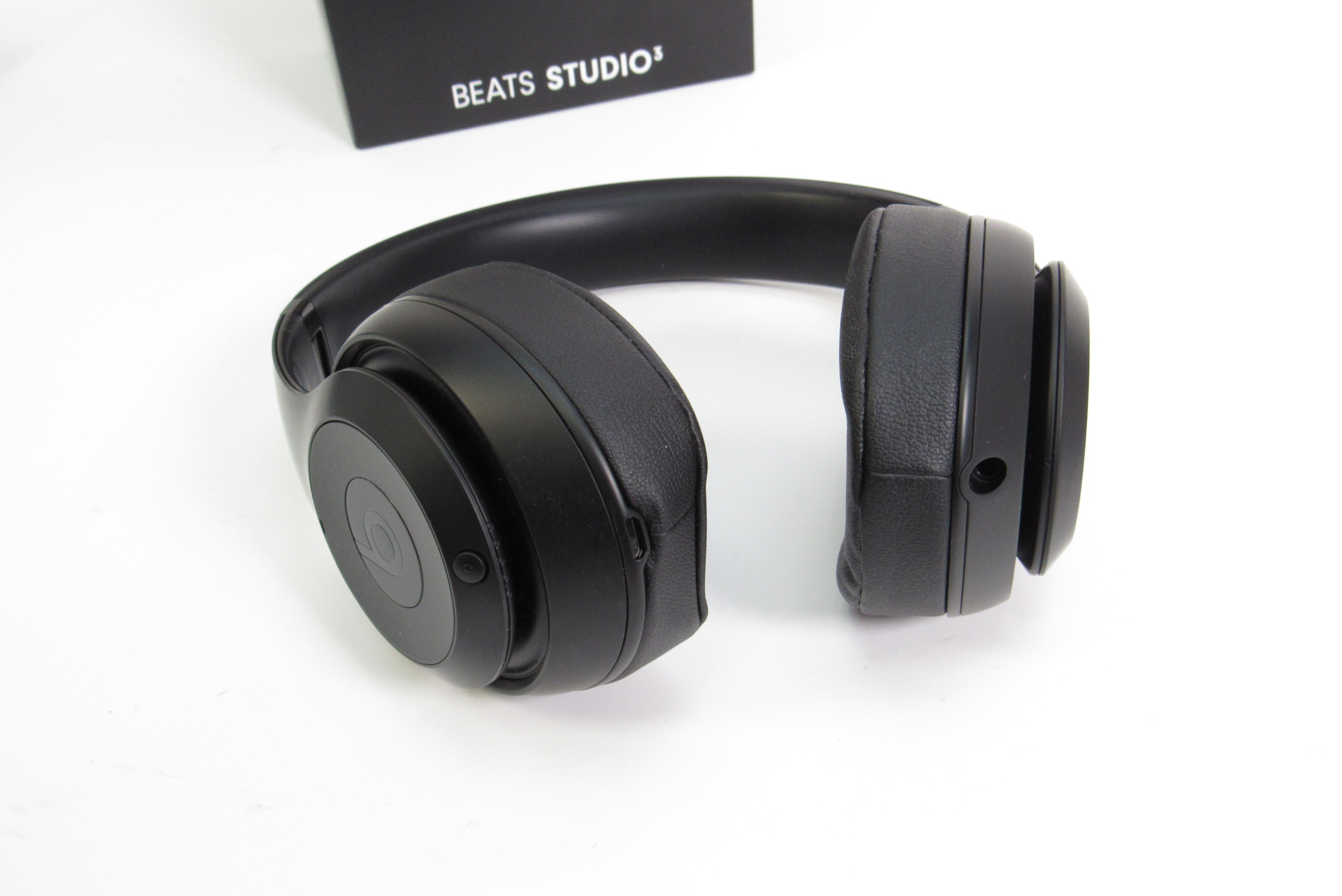 Beats Studio 3 MX3X2LL/A Wireless Noise-Cancelling Over-Ear
