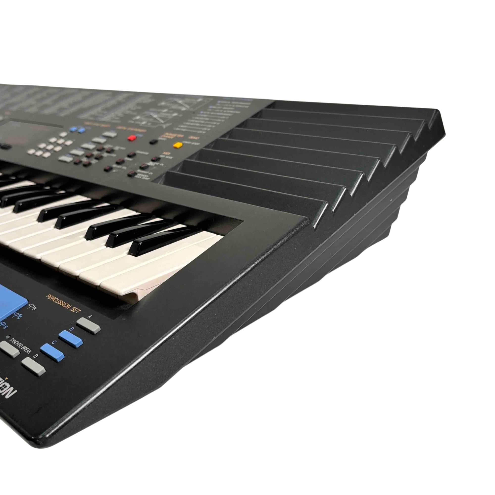 Yamaha Portasound PSS-680 FM keyboard - YouTube