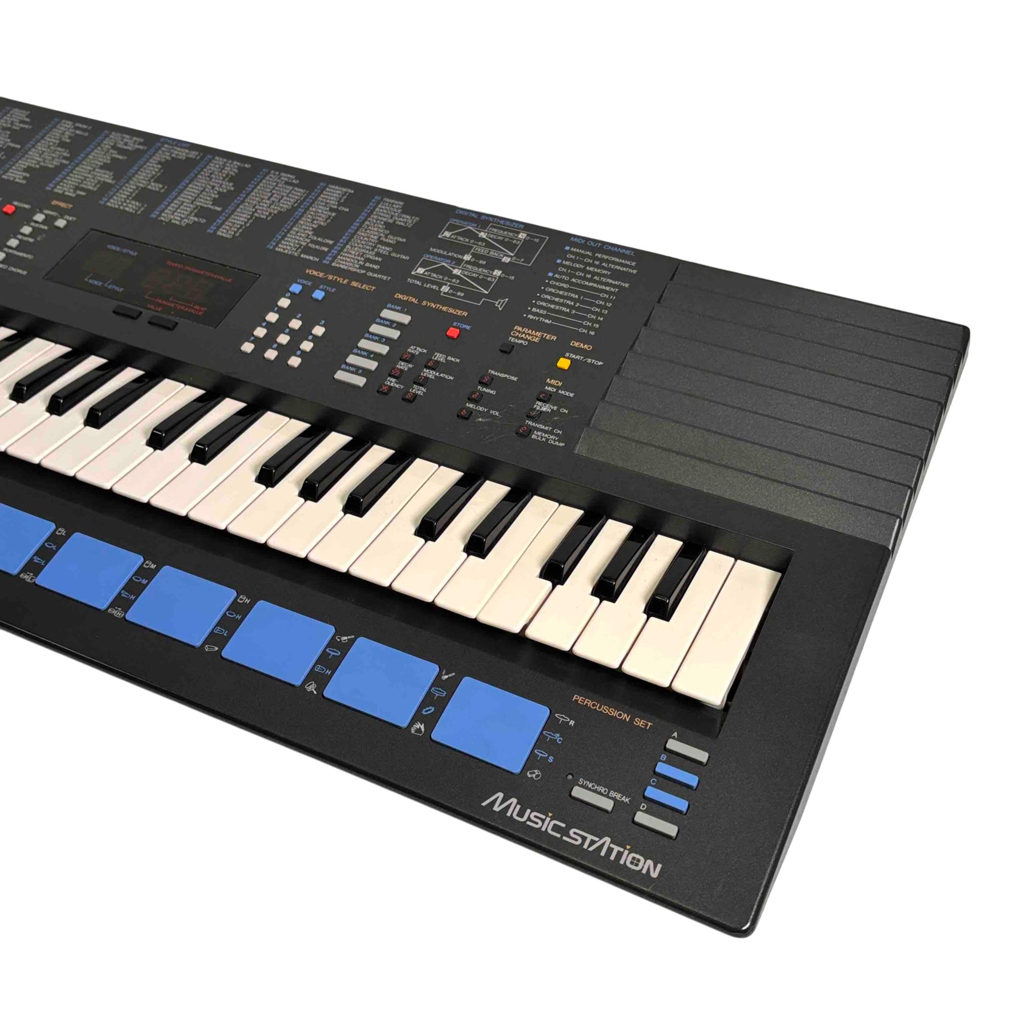 Yamaha PortaSound PSS-680 61-Key Digital Keyboard Music