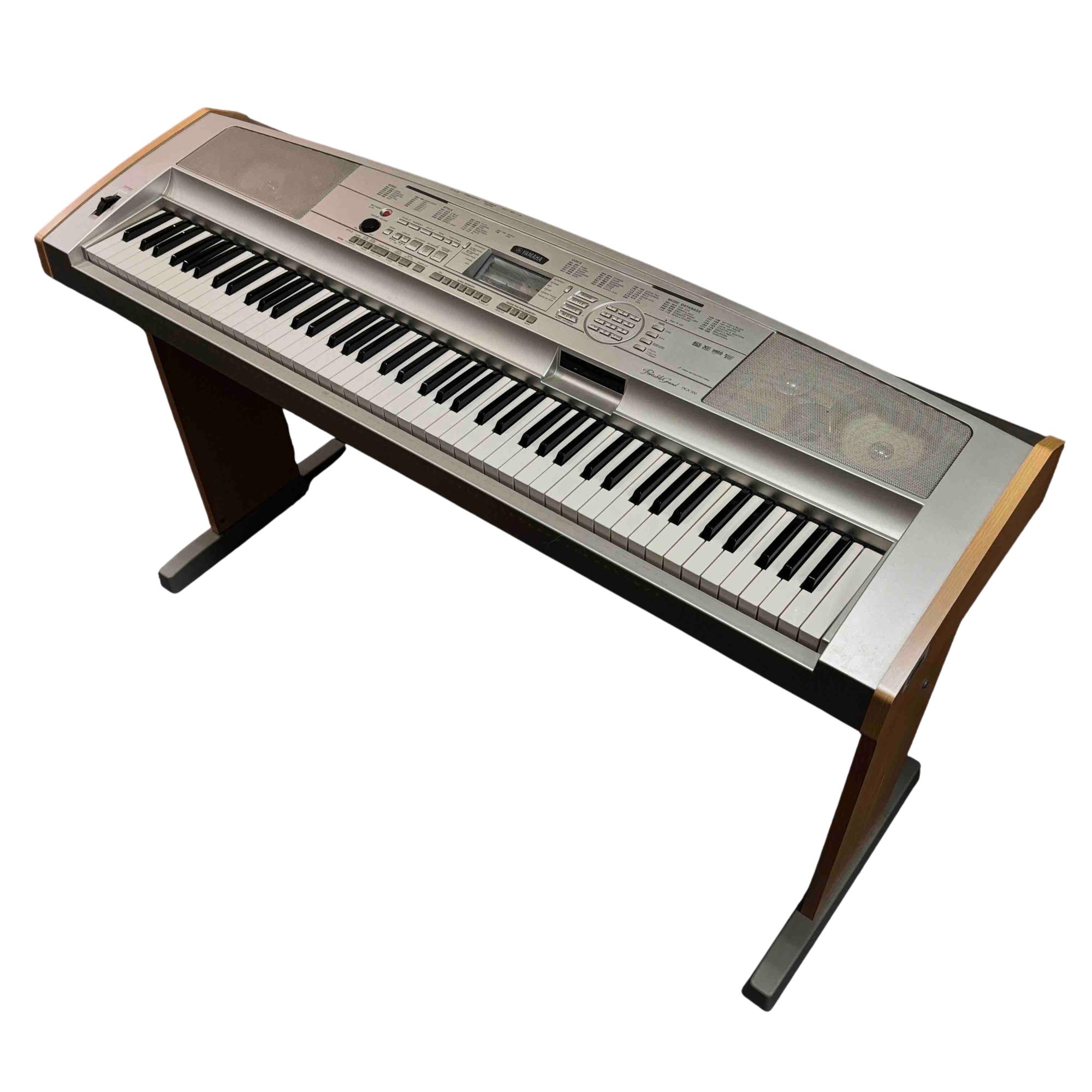 YAMAHA DGX-500 ヤマハ　電子ピアノ　Portable Grand Yamaha DGX-500 88-Key Digital Portable Grand Piano - Local