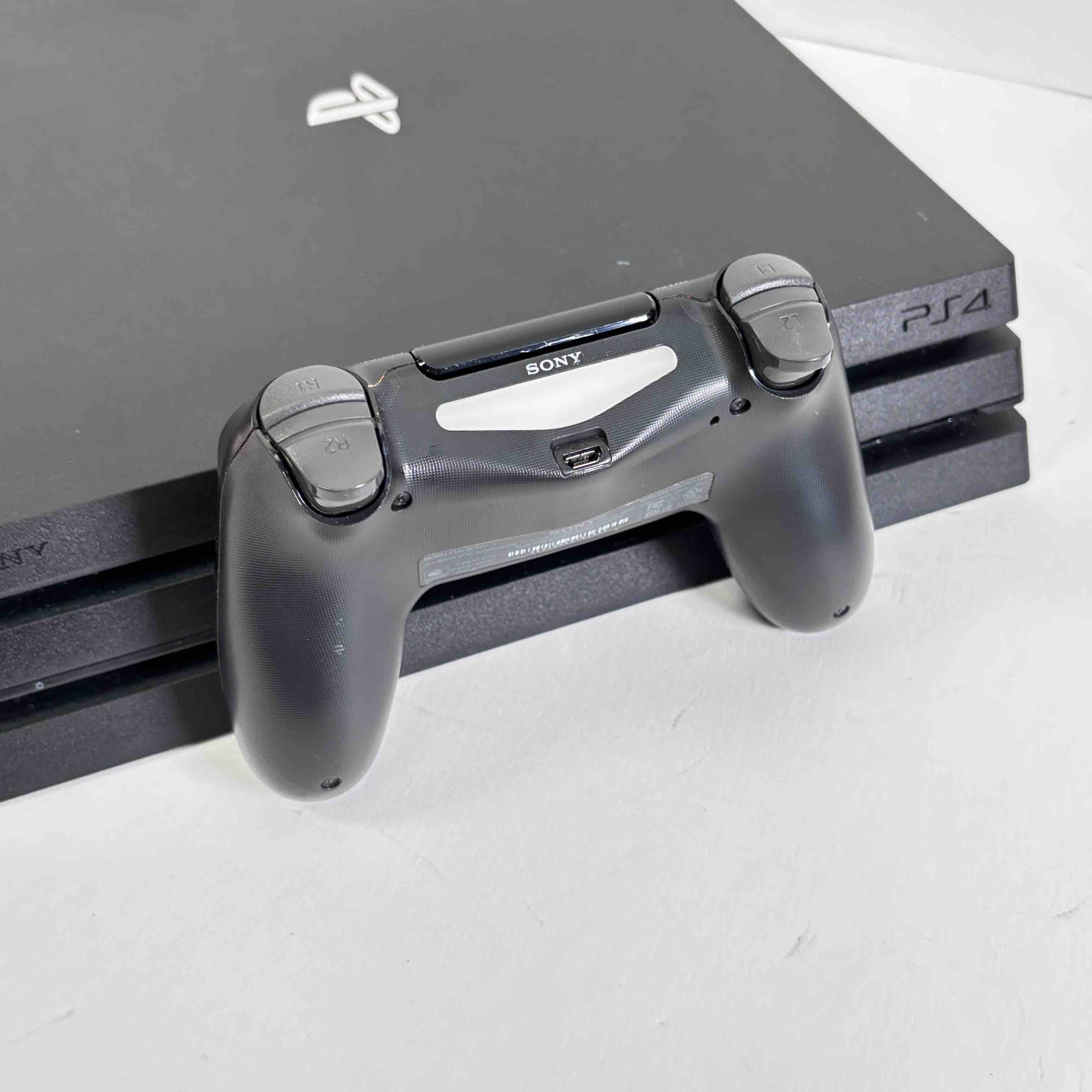Sony PlayStation 4 Pro CUH-7215B 1TB Video Game Console - 8568