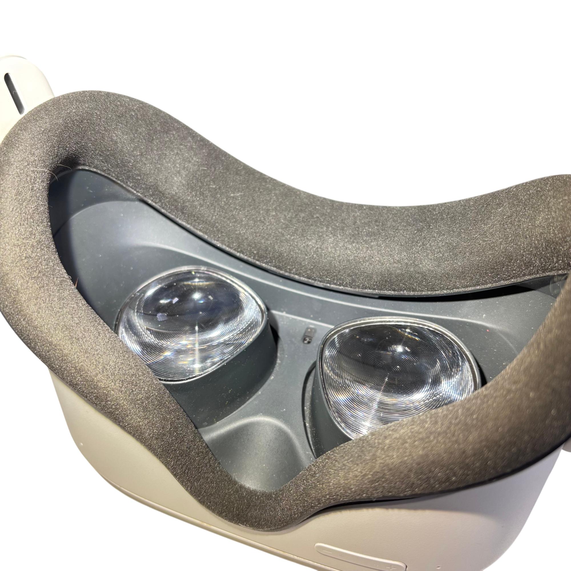 Oculus Quest 2 KW49CM 64GB All-in-One Virtual Reality Headset - 0479