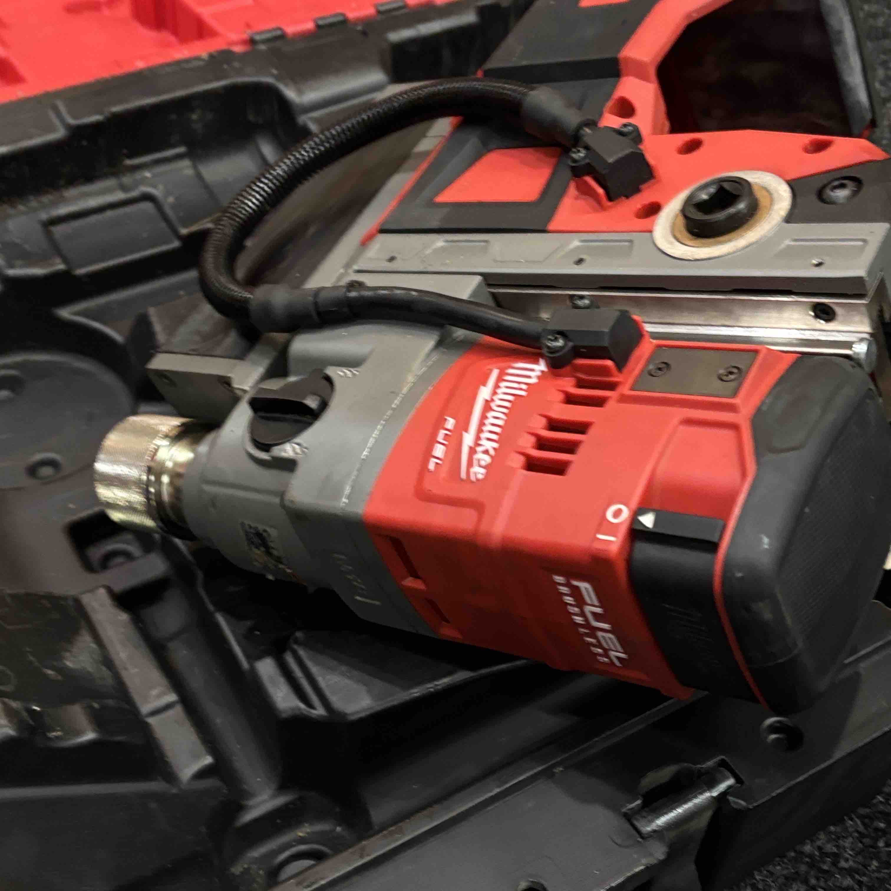 Milwaukee 2788-22HD M18 FUEL Li-ion Lineman High Demand Magnetic