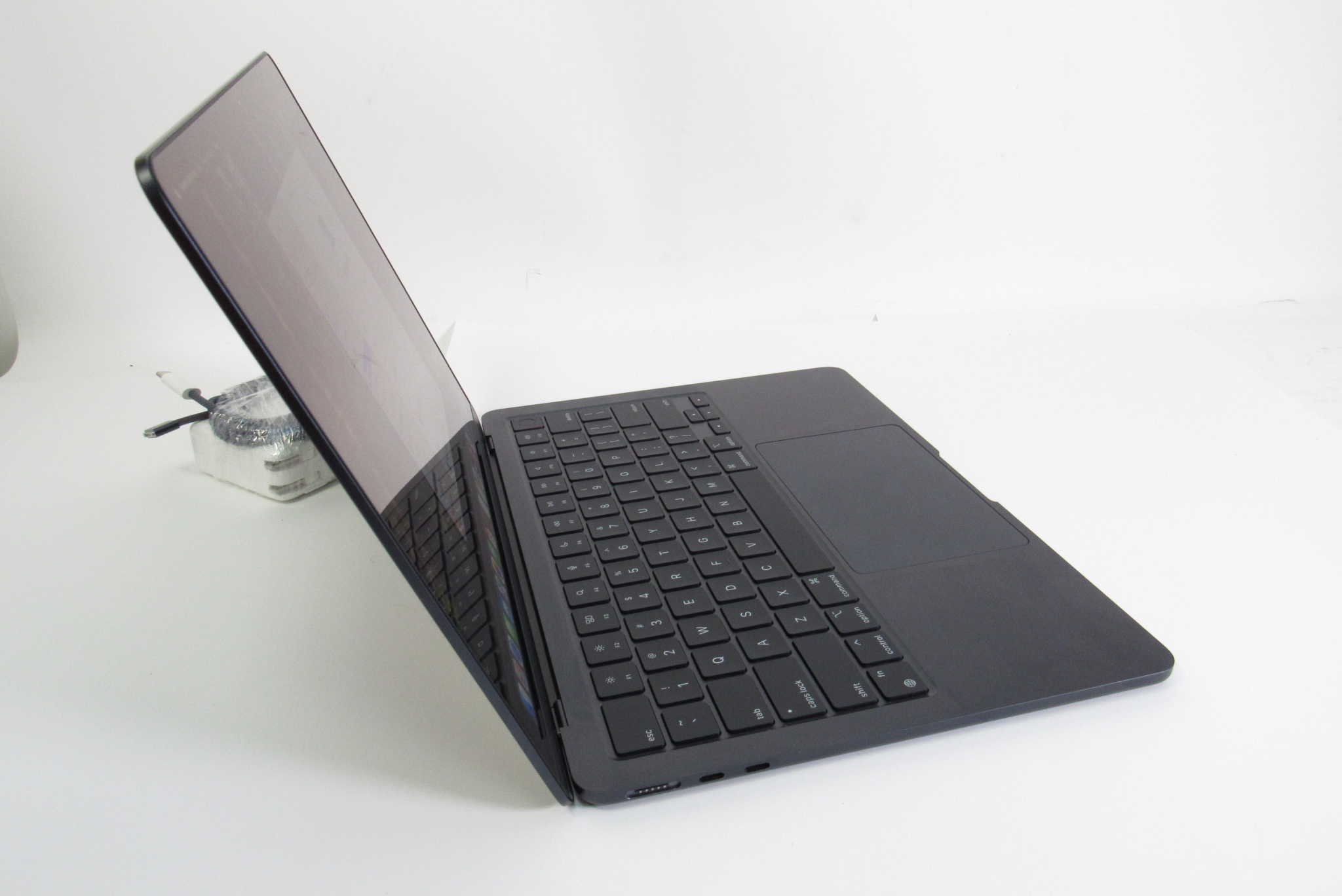 【極美品】MacBook Air M2 2022 MLY23J/A 512GB APPLE MLY33PP/A MACBOOK AIR 13 (2022) M2 | 8GB RAM | 256GB