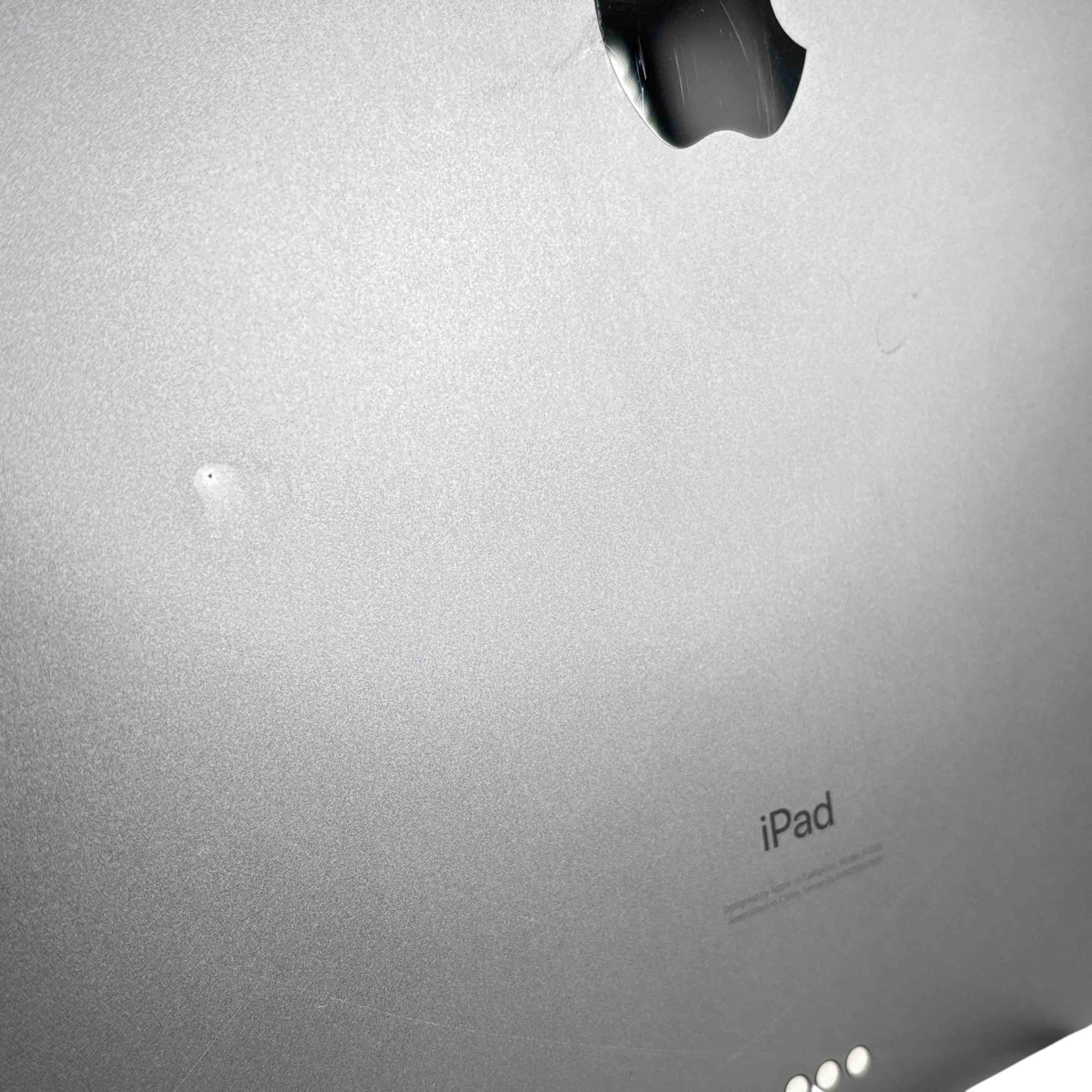 Apple iPad Pro 3rd Gen MTEL2LL/A 64GB 12.9'' Wi-Fi Tablet - Space Gray