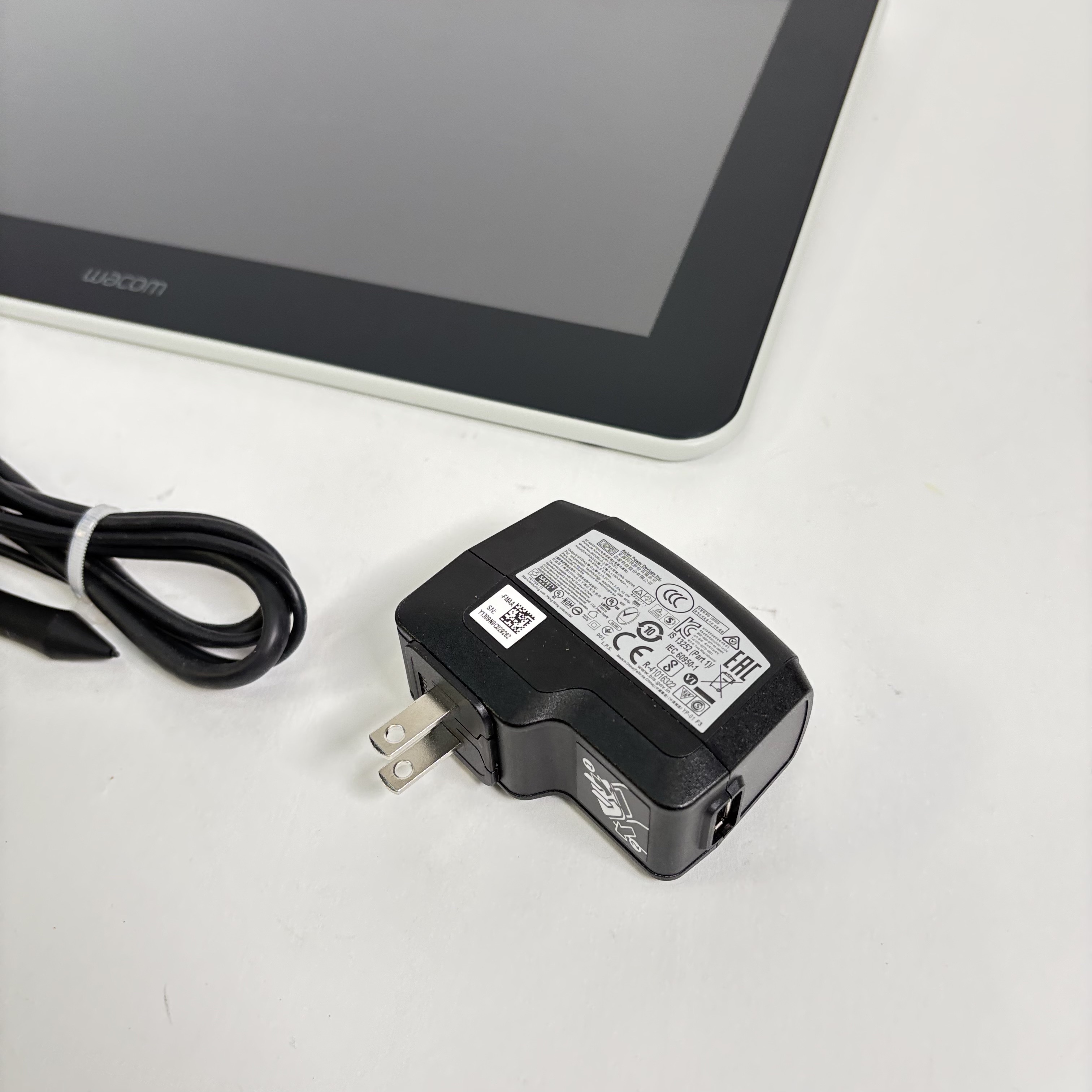 Wacom One (2021) DTC133 Creative Pen Display 13.3