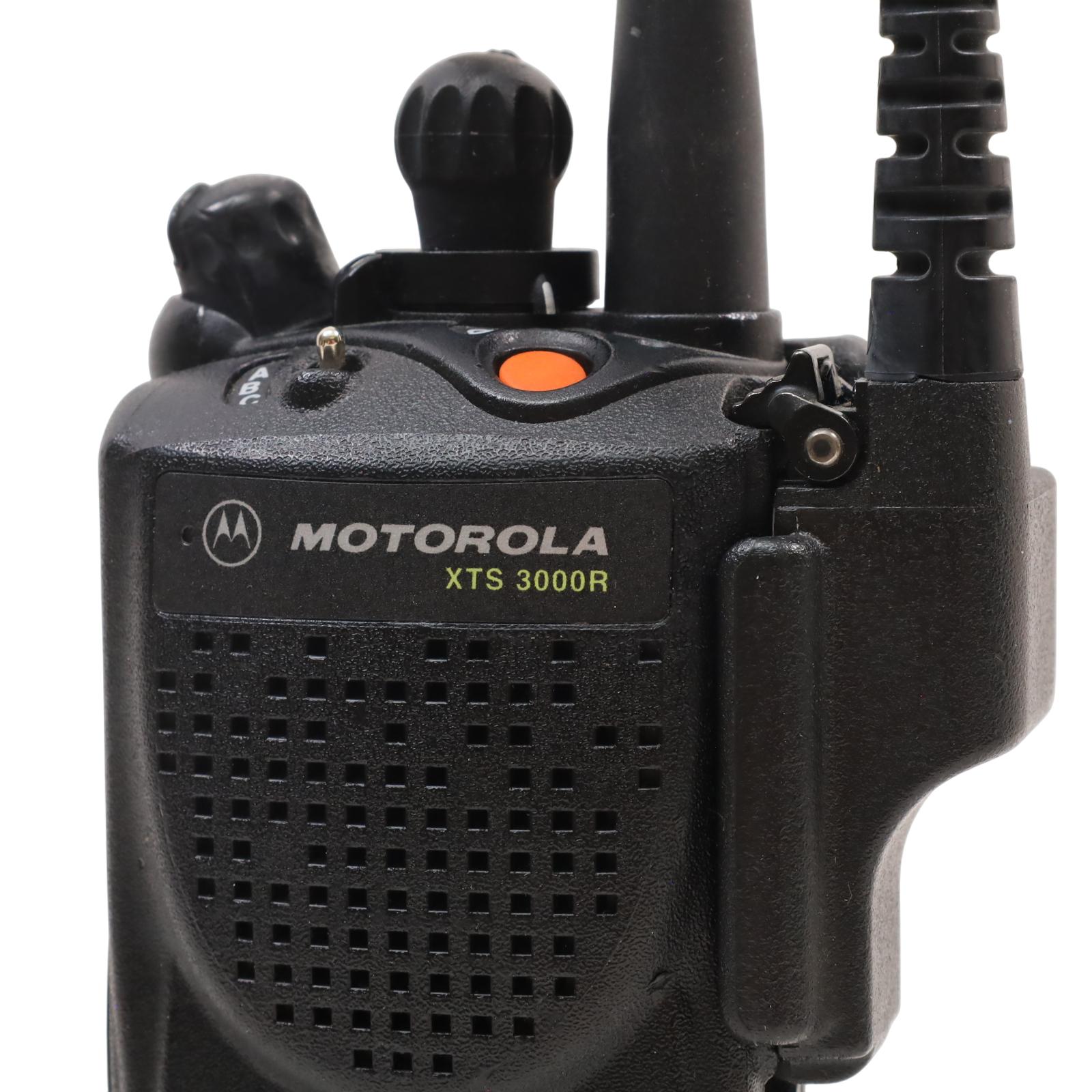Motorola XTS 3000R Model II UHF Portable Handheld Digital Two-Way