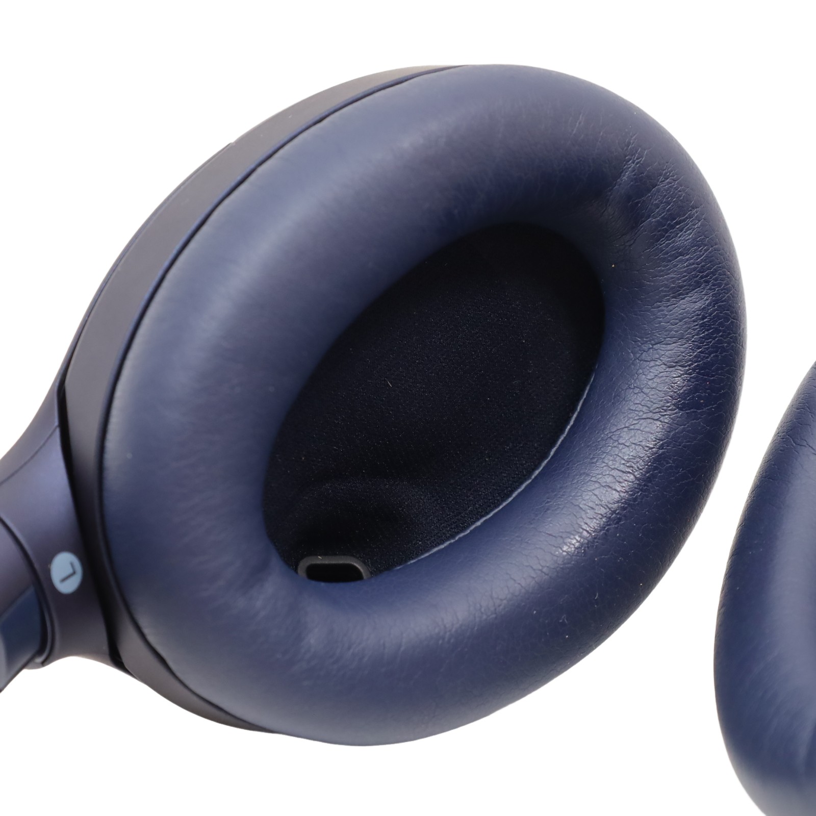 Sony WH-1000XM4 Wireless Noise-Canceling Bluetooth Over-Ear