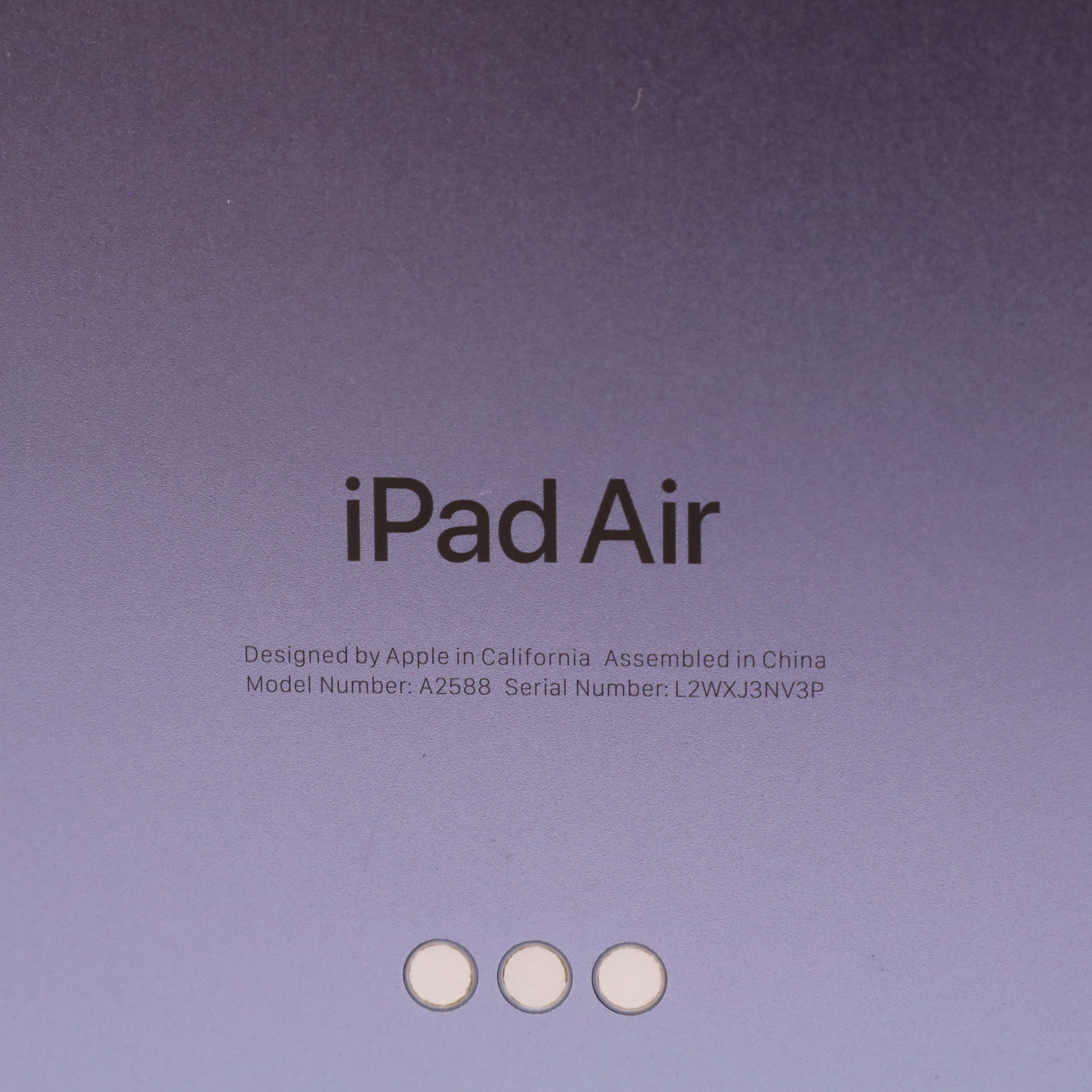 Apple iPad Air 5th Gen MME23LL/A 64GB M1 Chip Wi-Fi 10.9