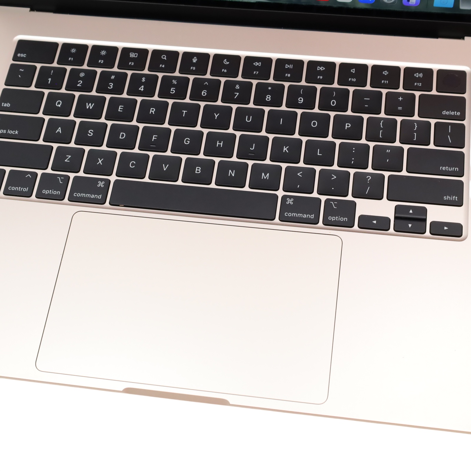 Apple MacBook Air 2023 MQKU3LL/A M2 3.49GHz 8GB RAM 256GB SSD 15.3